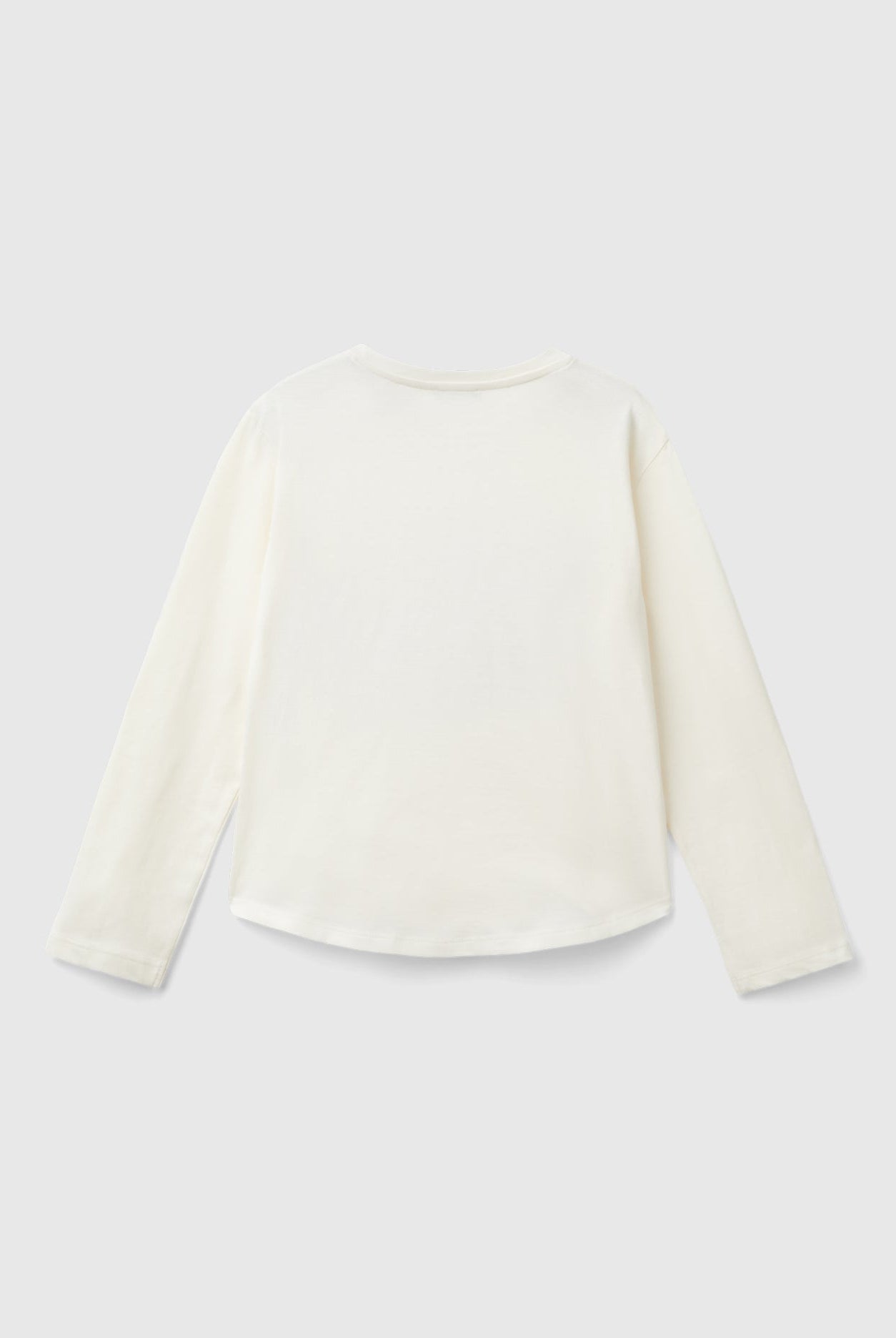 يونايتد كولورز اوف بينيتون تي شيرت بناتي بأكمام طويلة مع طباعة مرصعة بالترتر