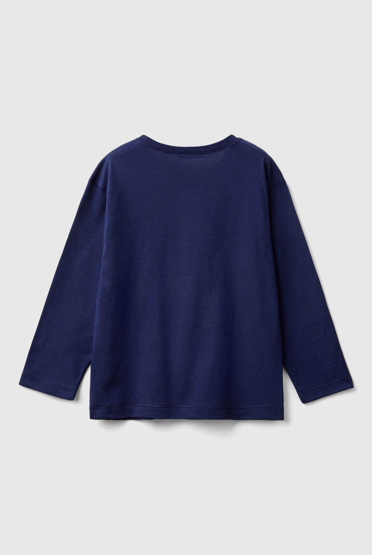 يونايتد كولورز اوف بينيتون تي شيرت اولادي بأكمام طويلة وياقة دائرية من قطن عضوي نقي