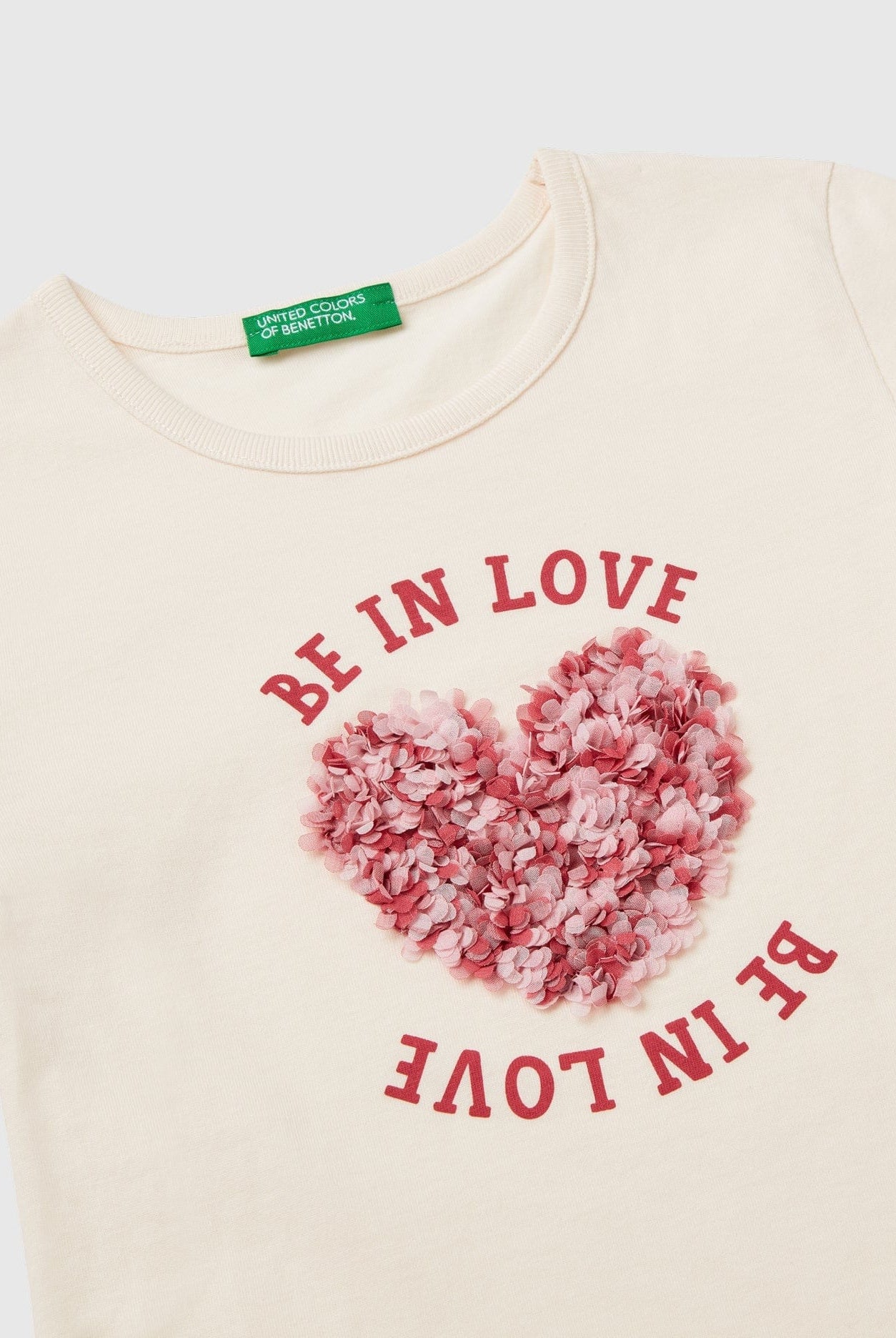 يونايتد كولورز اوف بينيتون تي شيرت بناتي بأكمام طويلة وياقة دائرية بزخارف بشكل بتلات الزهور