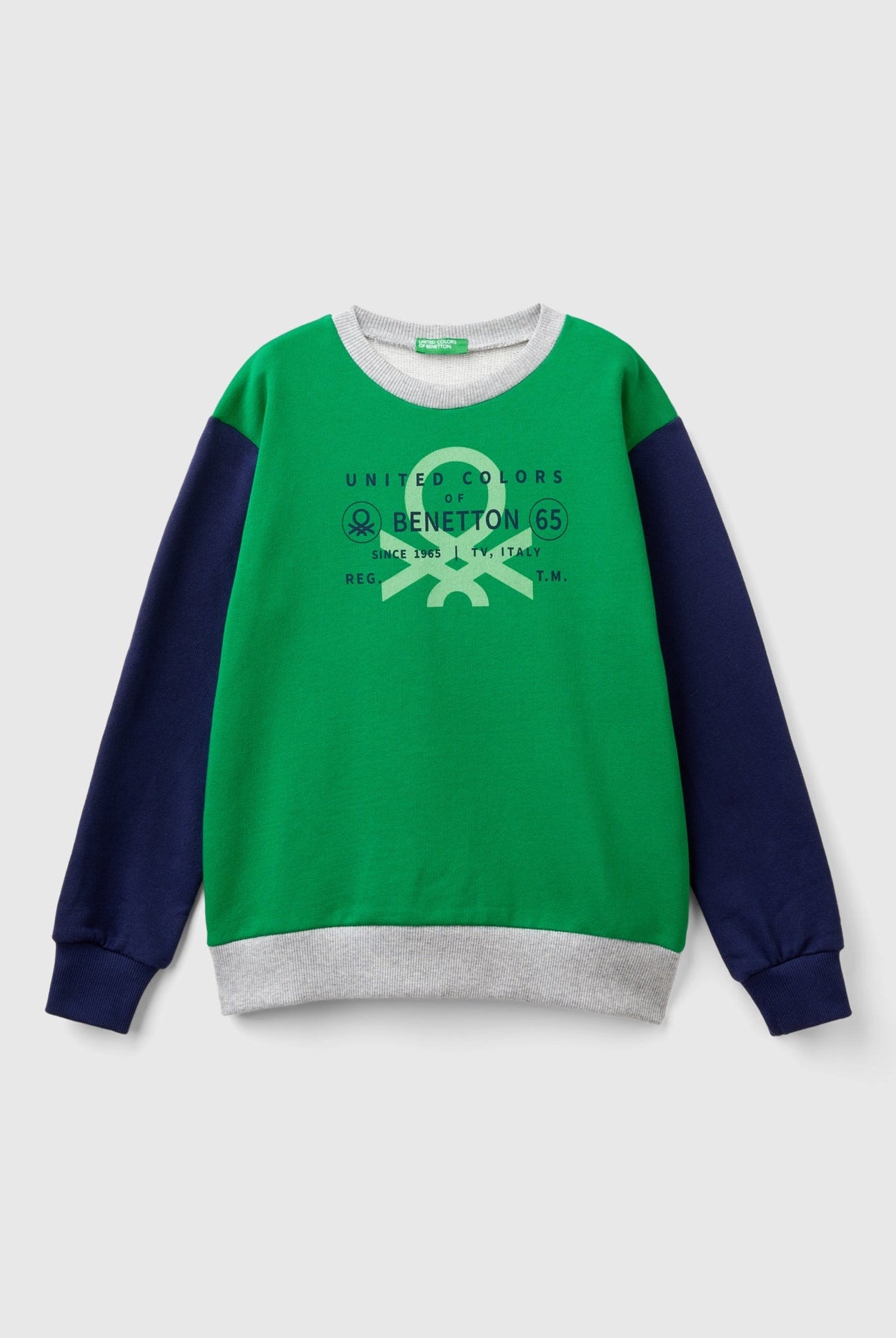 يونايتد كولورز اوف بينيتون سويت شيرت اولادي طويل الأكمام ذات ياقة دائرية مع رسمة بنيتون