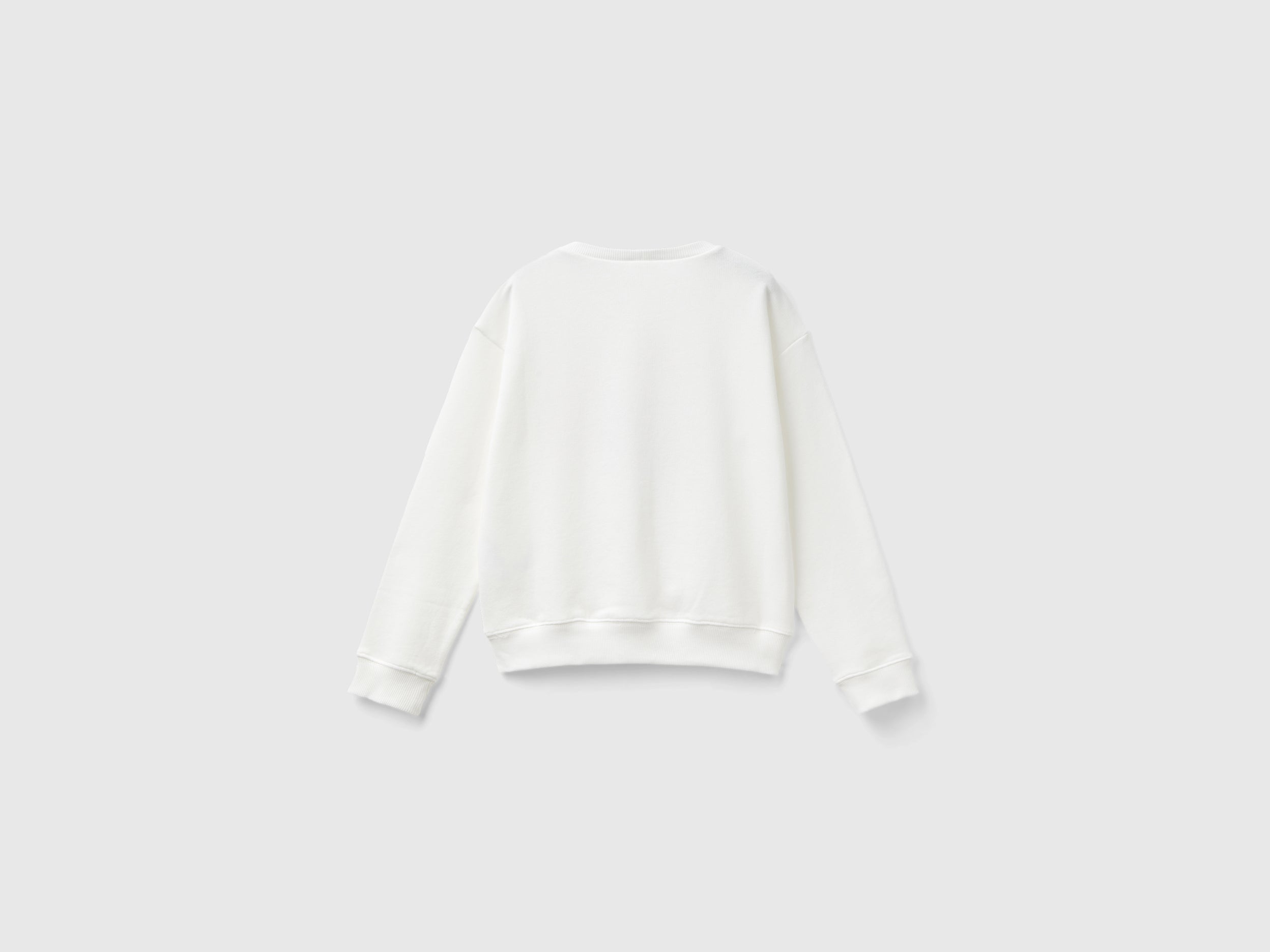 يونايتد كولورز اوف بينيتون سويت شيرت بناتي بأكمام طويلة وياقة دائرية مع شعار على الصدر