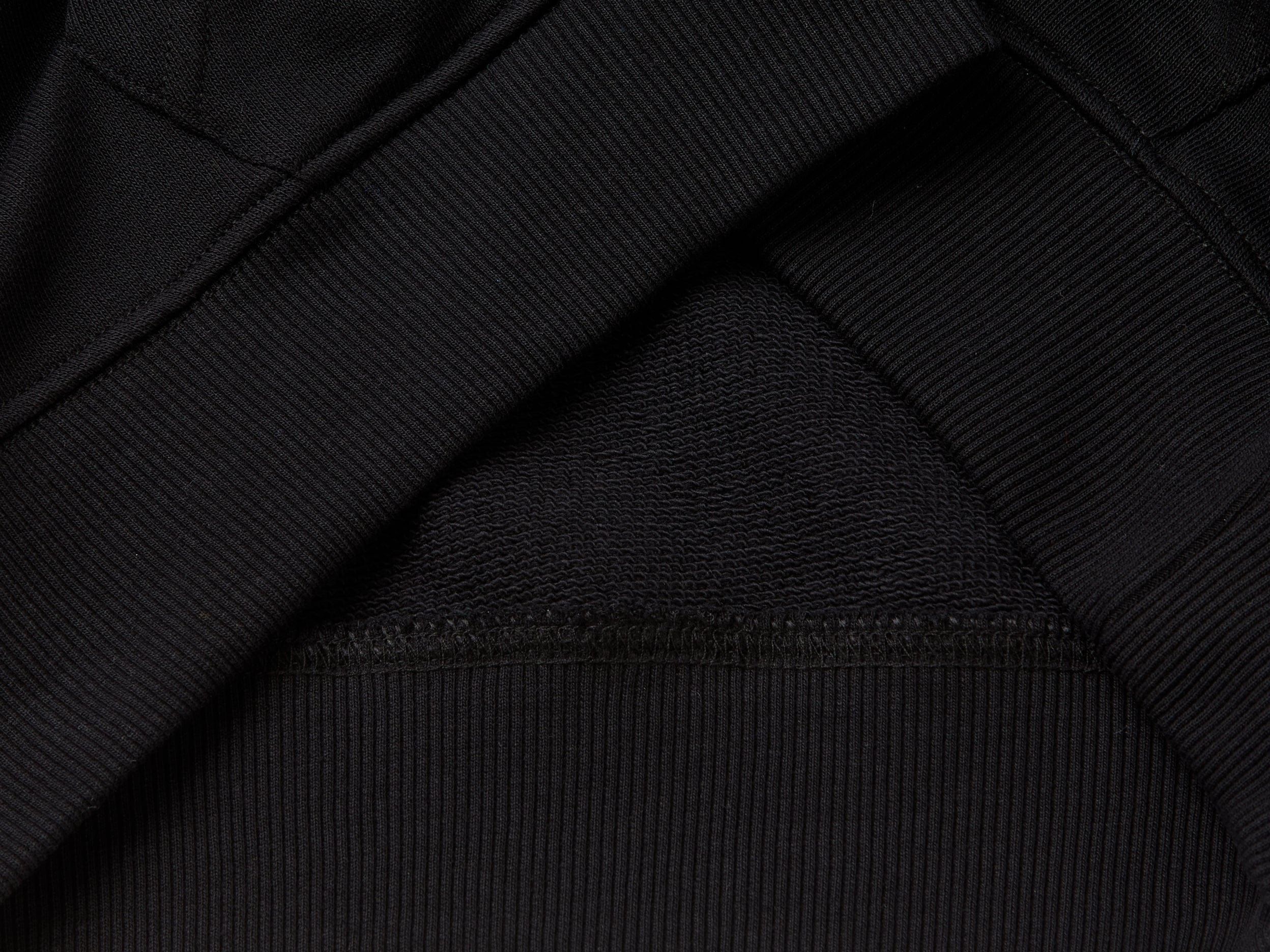 يونايتد كولورز اوف بينيتون هودي ولادي بأكمام طويلة تصميم رياضي مع جيب كنغر أمامي