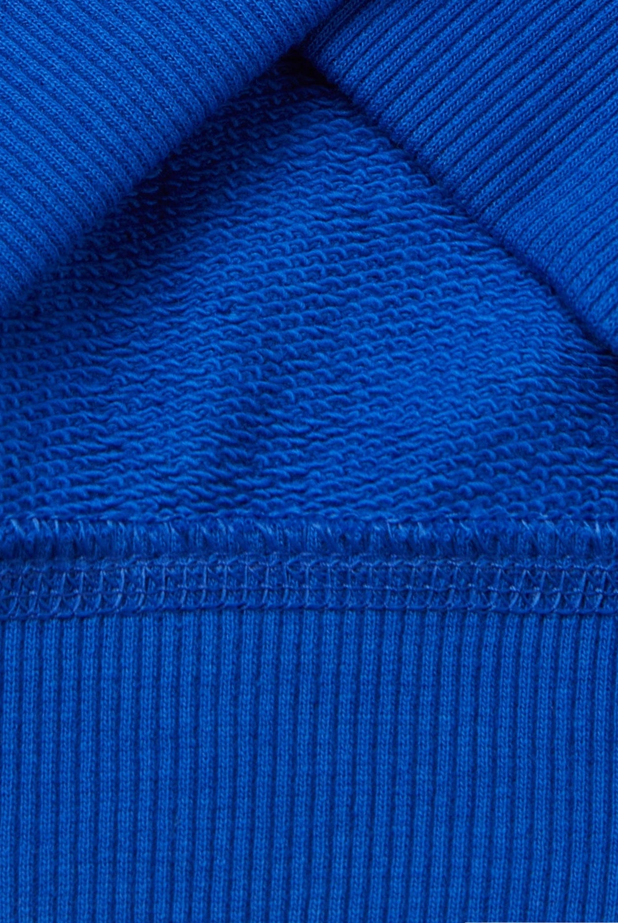 يونايتد كولورز اوف بينيتون سويت شيرت اولادي بسحاب بياقة عالية وجيوب أمامية مع شعار مطرز على الصدر