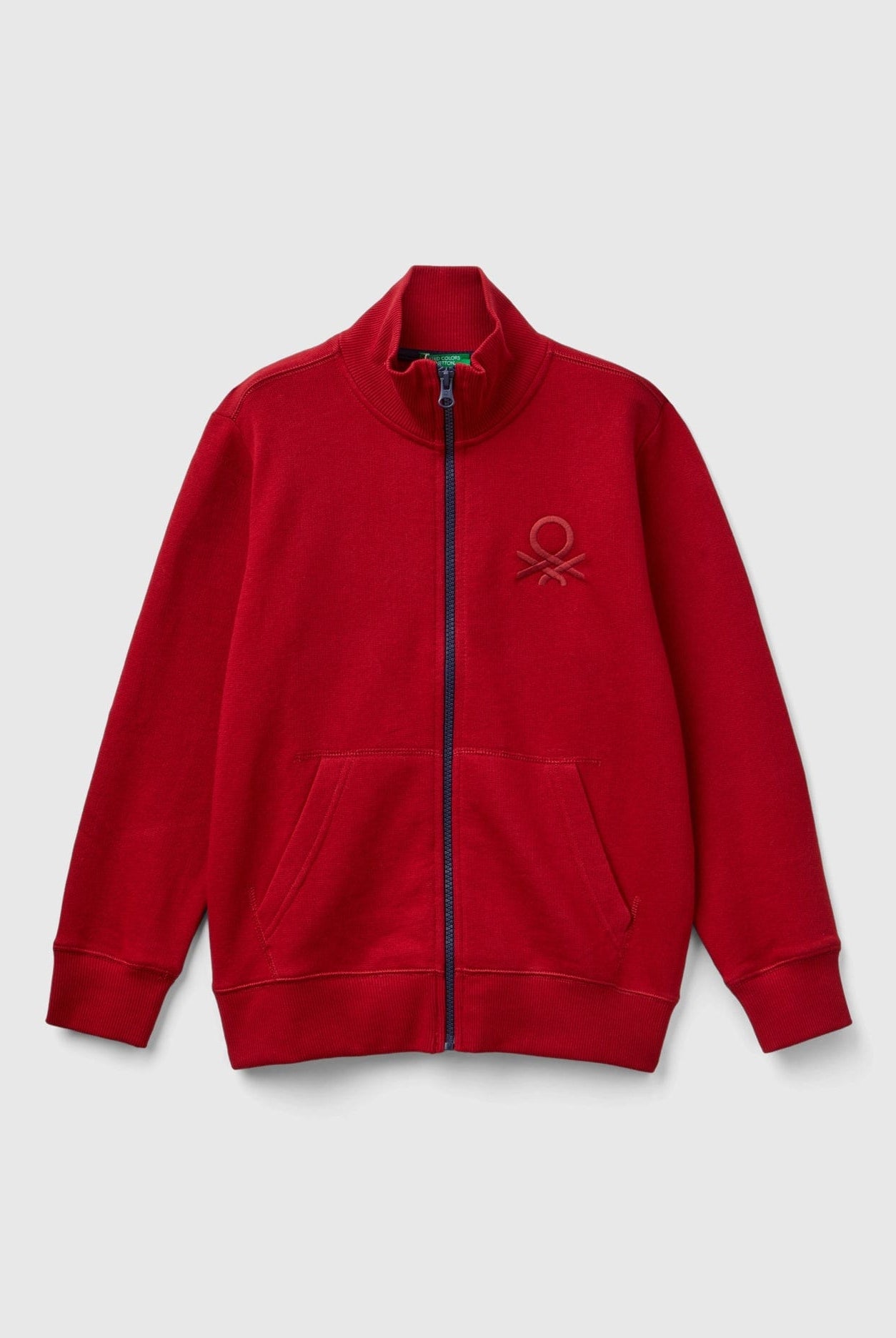 يونايتد كولورز اوف بينيتون سويت شيرت اولادي بسحاب بياقة عالية وجيوب أمامية مع شعار مطرز على الصدر