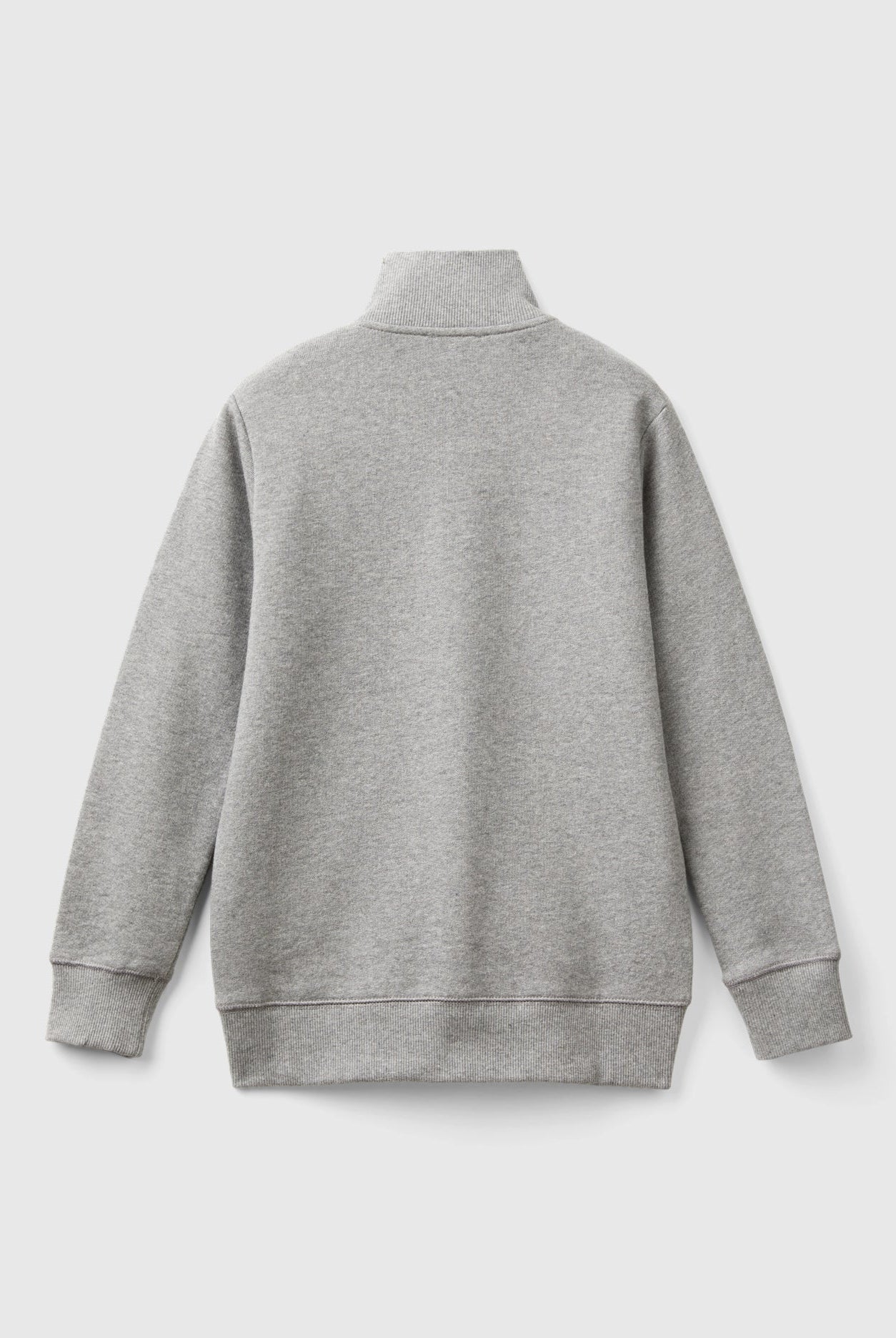 يونايتد كولورز اوف بينيتون سويت شيرت اولادي بسحاب بياقة عالية وجيوب أمامية مع شعار مطرز على الصدر