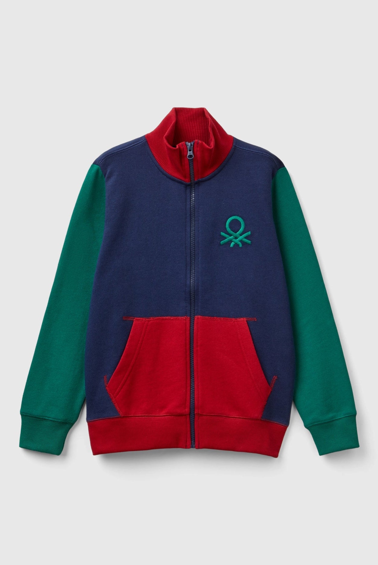 يونايتد كولورز اوف بينيتون سويت شيرت اولادي بسحاب بياقة عالية وجيوب أمامية مع شعار مطرز على الصدر