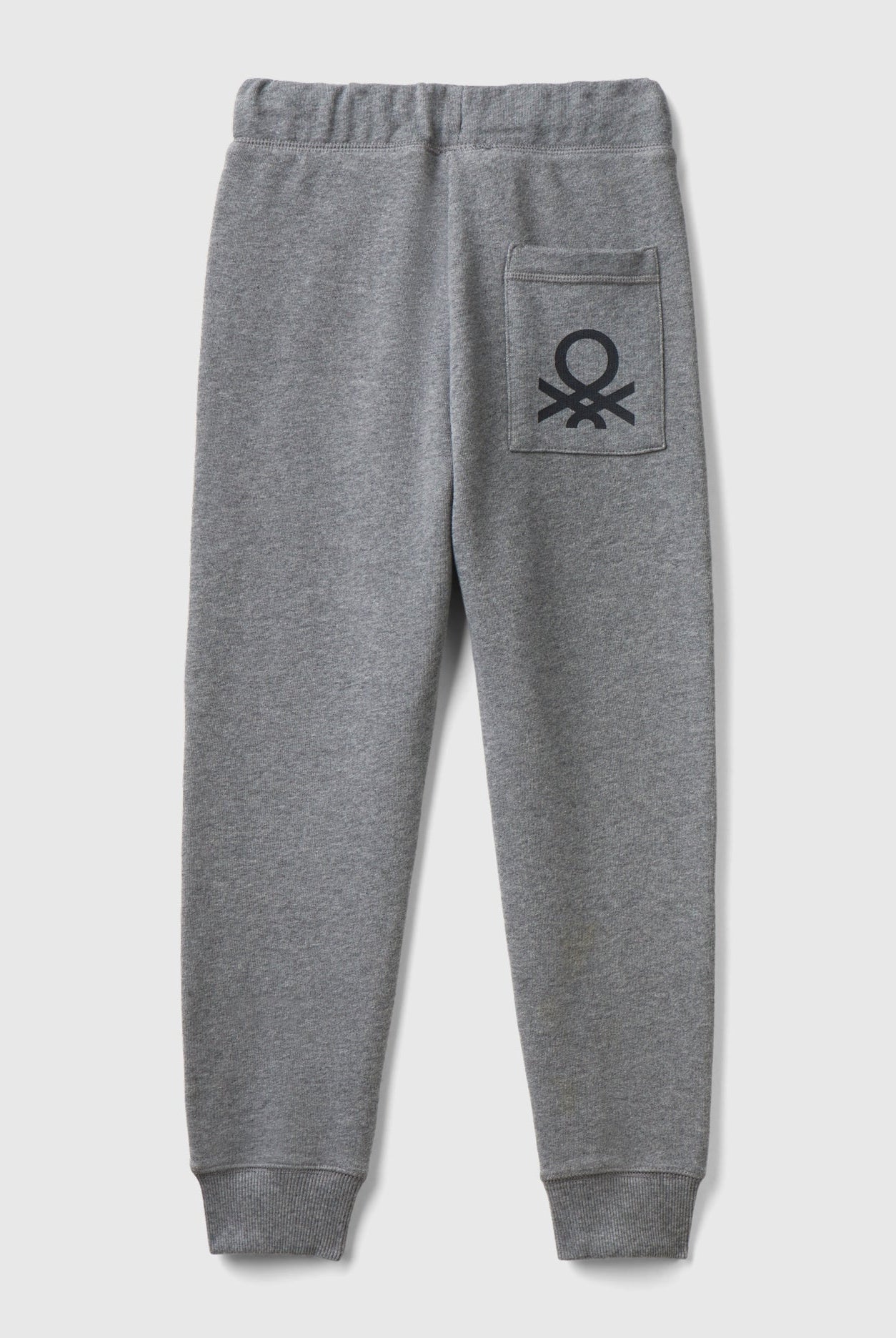 يونايتد كولورز اوف بينيتون بنطلون رياضي ولادي مع شعار مطبوع رياضي