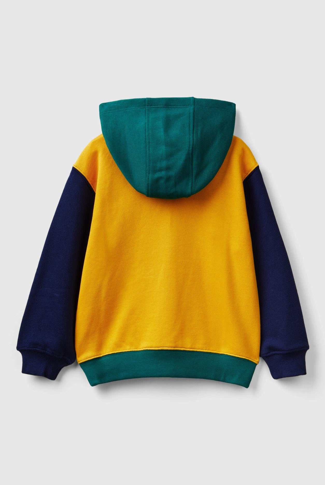 يونايتد كولورز اوف بينيتون هودي اولادي أكمام طويلة وبشعار على الصدر وجيوب أمامية