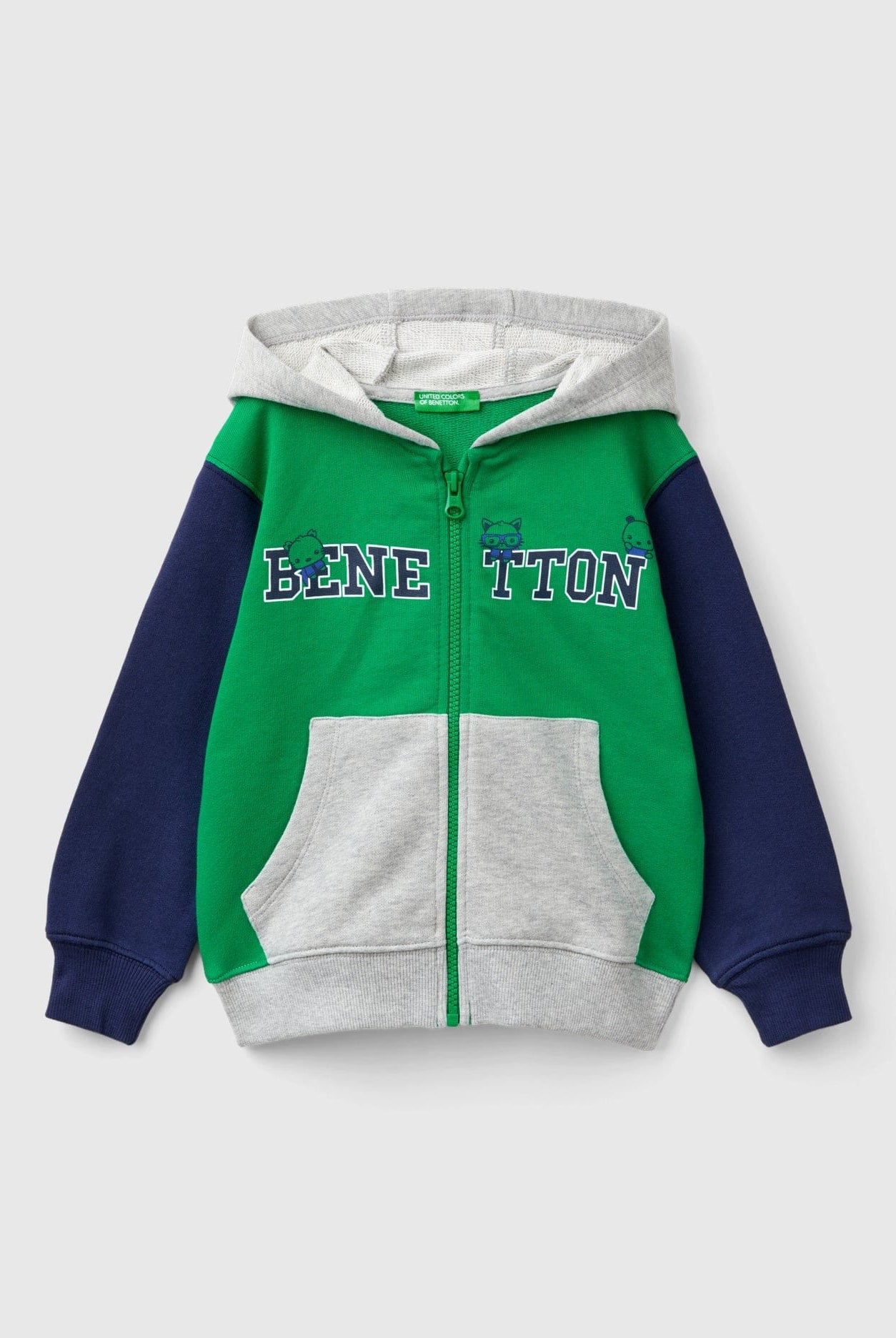 يونايتد كولورز اوف بينيتون هودي اولادي أكمام طويلة وبشعار على الصدر وجيوب أمامية
