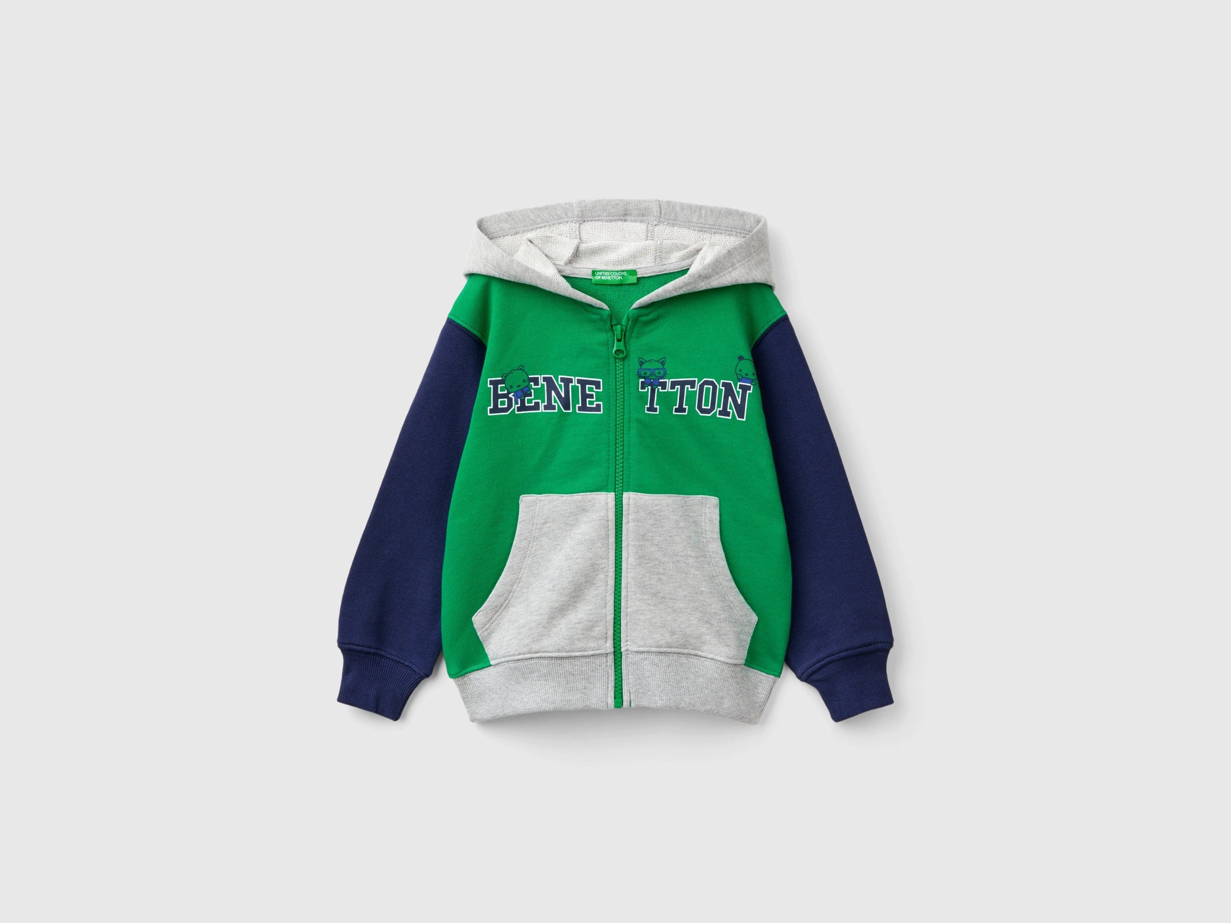 يونايتد كولورز اوف بينيتون هودي اولادي أكمام طويلة وبشعار على الصدر وجيوب أمامية