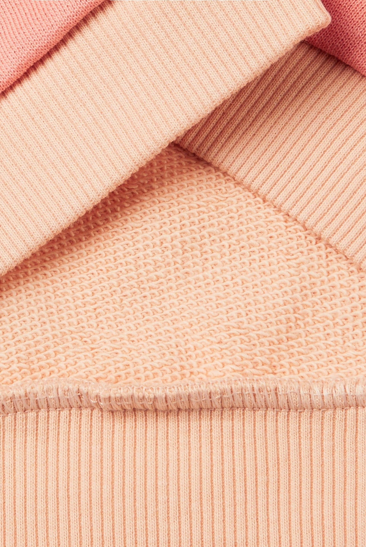 يونايتد كولورز اوف بينيتون سويت شيرت بناتي بأكمام طويلة بياقة دائرية مع طباعة لامعة