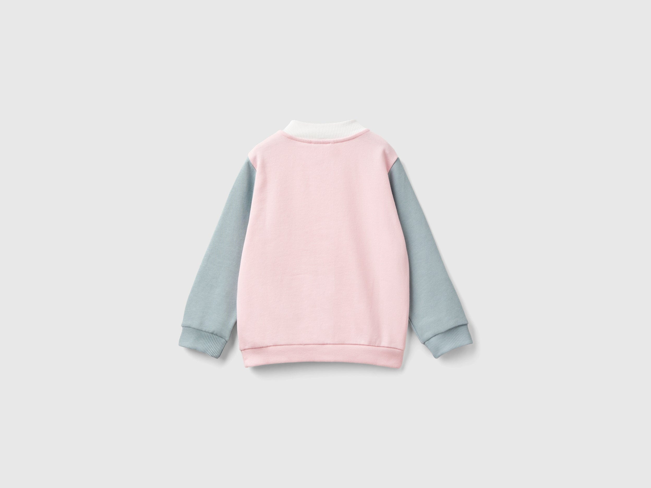 يونايتد كولورز اوف بينيتون سويت شيرت بناتي بأكمام طويلة بسحاب وشعار على الصدر