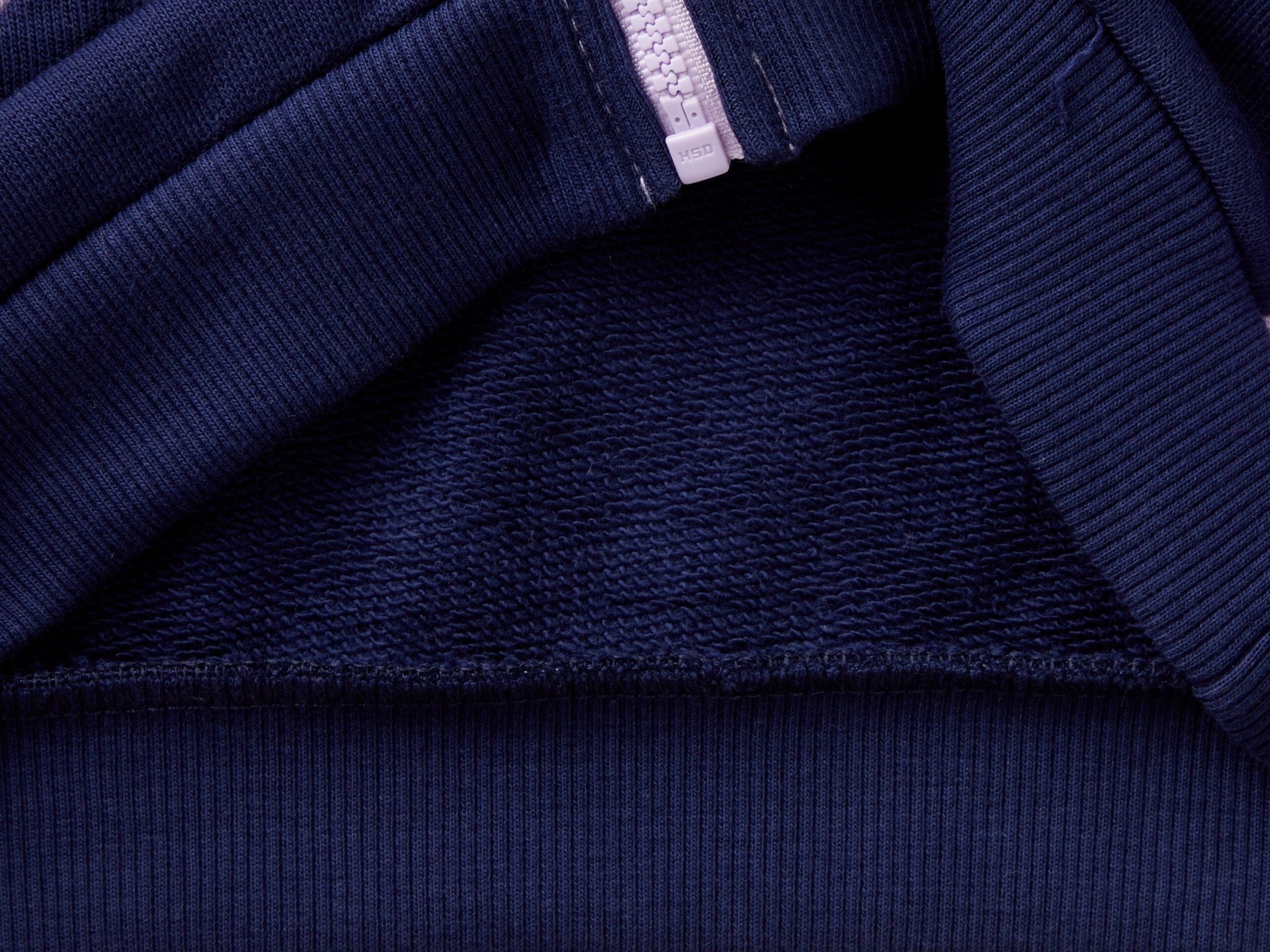 يونايتد كولورز اوف بينيتون سويت شيرت بناتي بأكمام طويلة بسحاب وشعار على الصدر