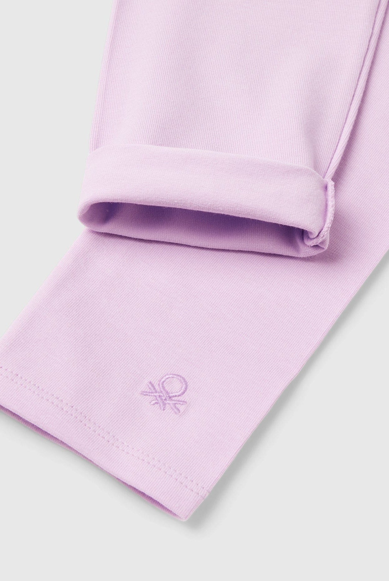 يونايتد كولورز اوف بينيتون بنطلون ليقنز بناتي قطن مرن مع شعار مطرز