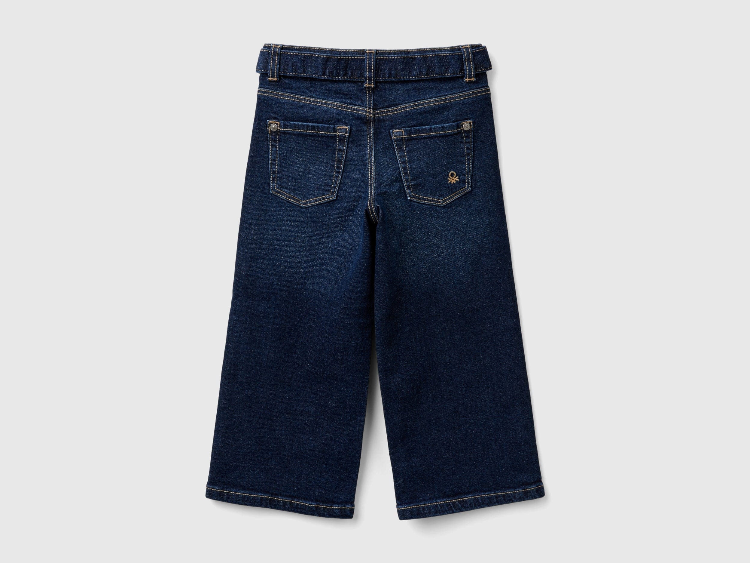 يونايتد كولورز اوف بينيتون بنطلون جينز بناتي طويل واسع ب حزام على الخصر ب خمس جيوب