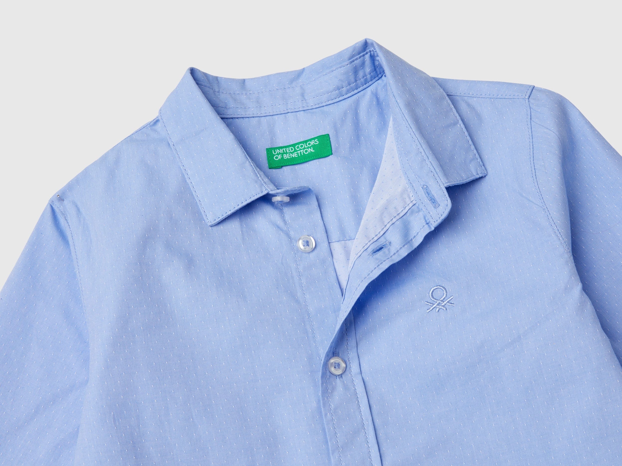 يونايتد كولورز اوف بينيتون قميص ولادي قطني طويل الأكمام ياقة كلاسيكية بأزرار أمامية