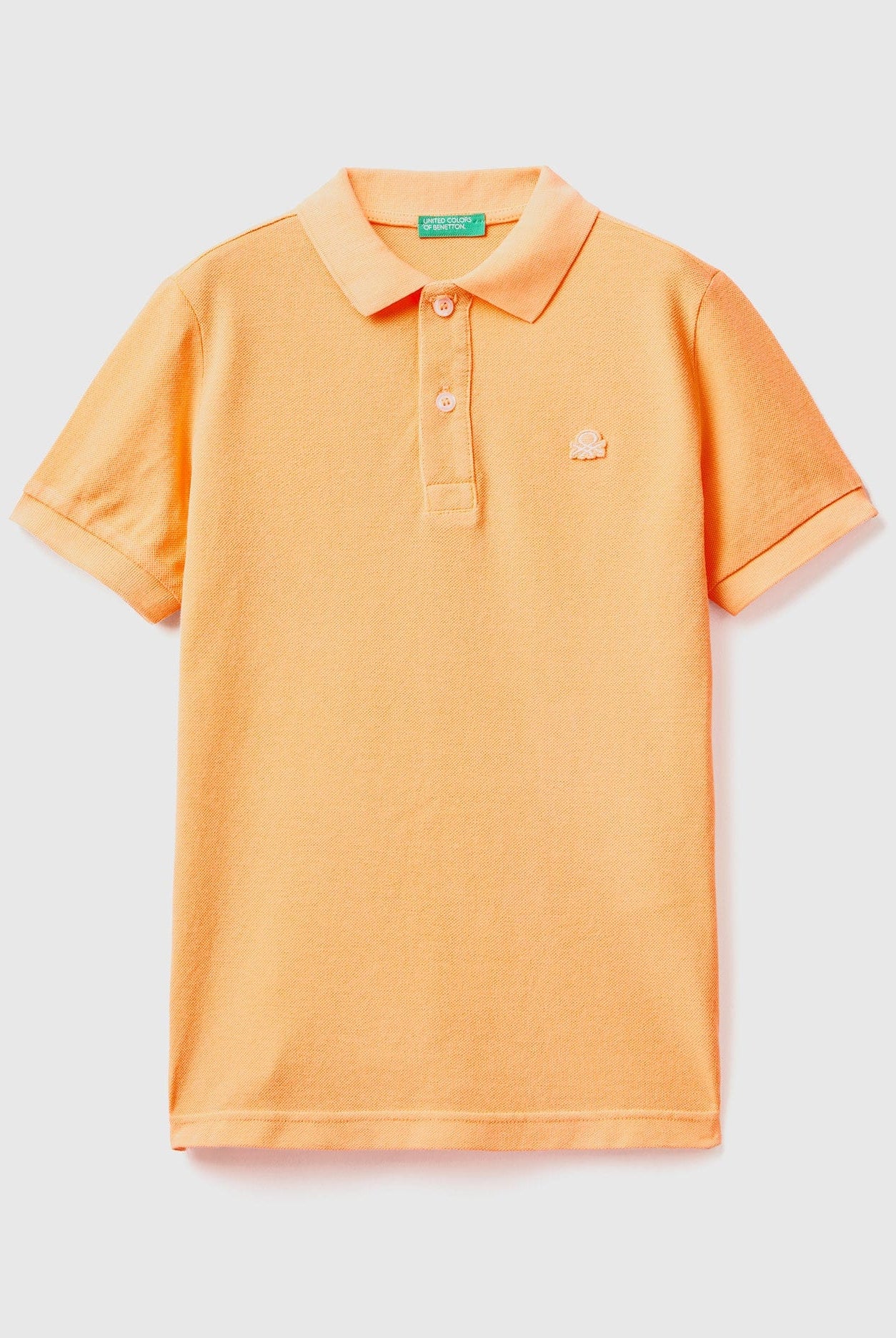 يونايتد كولورز اوف بينيتون تيشيرت بولو نيون اطفالي من القطن العضوي مع شعار