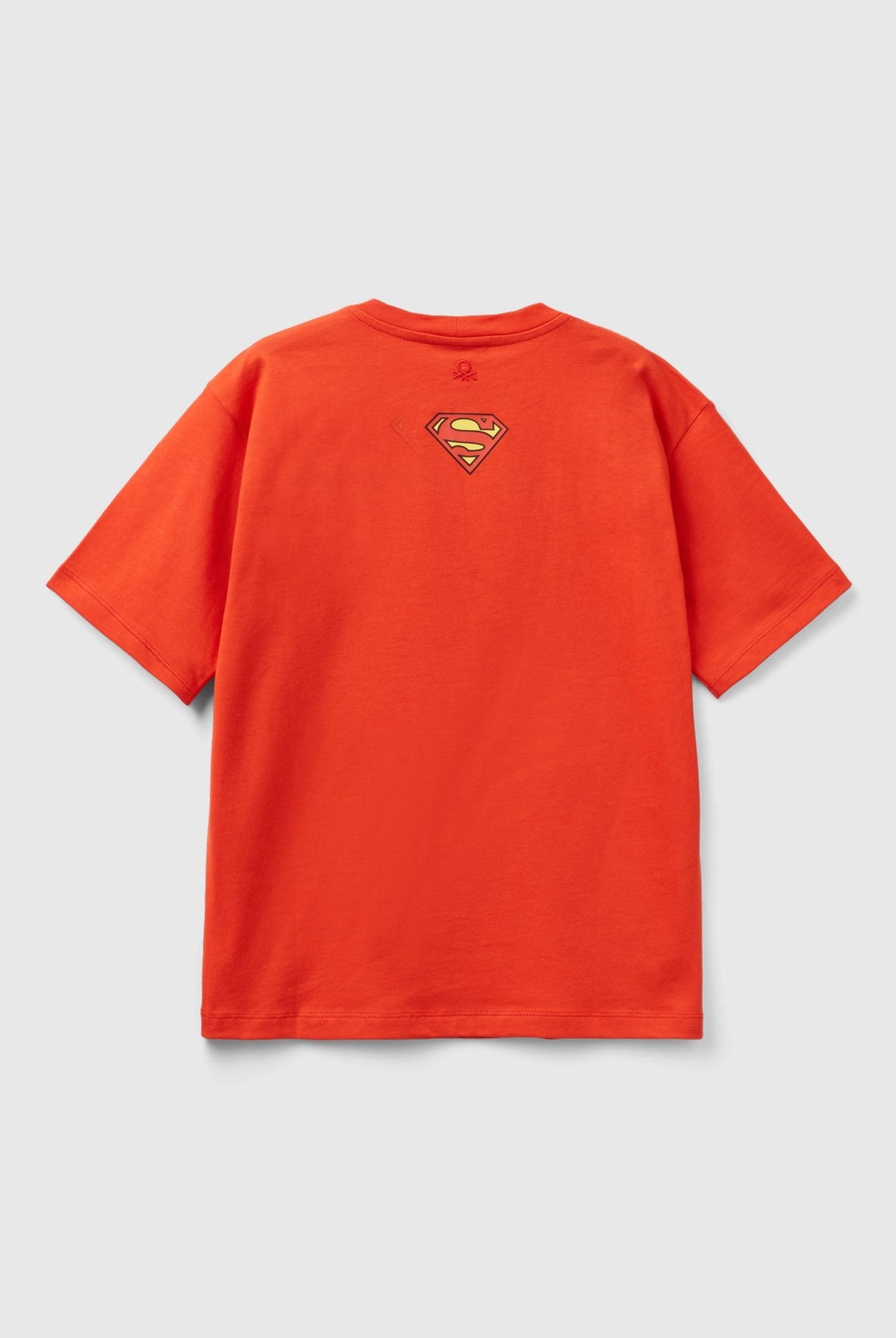 يونايتد كولورز اوف بينيتون تي شيرت دي سي كومكس نص كم أطفالي