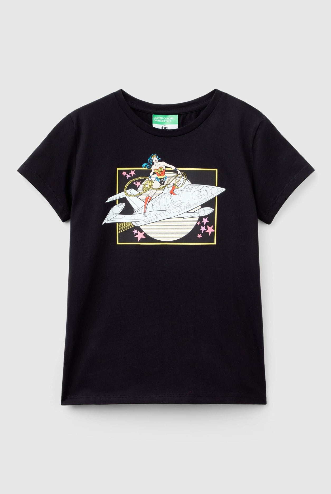 يونايتد كولورز اوف بينيتون تيشرت بناتي وندر وومان نص كم