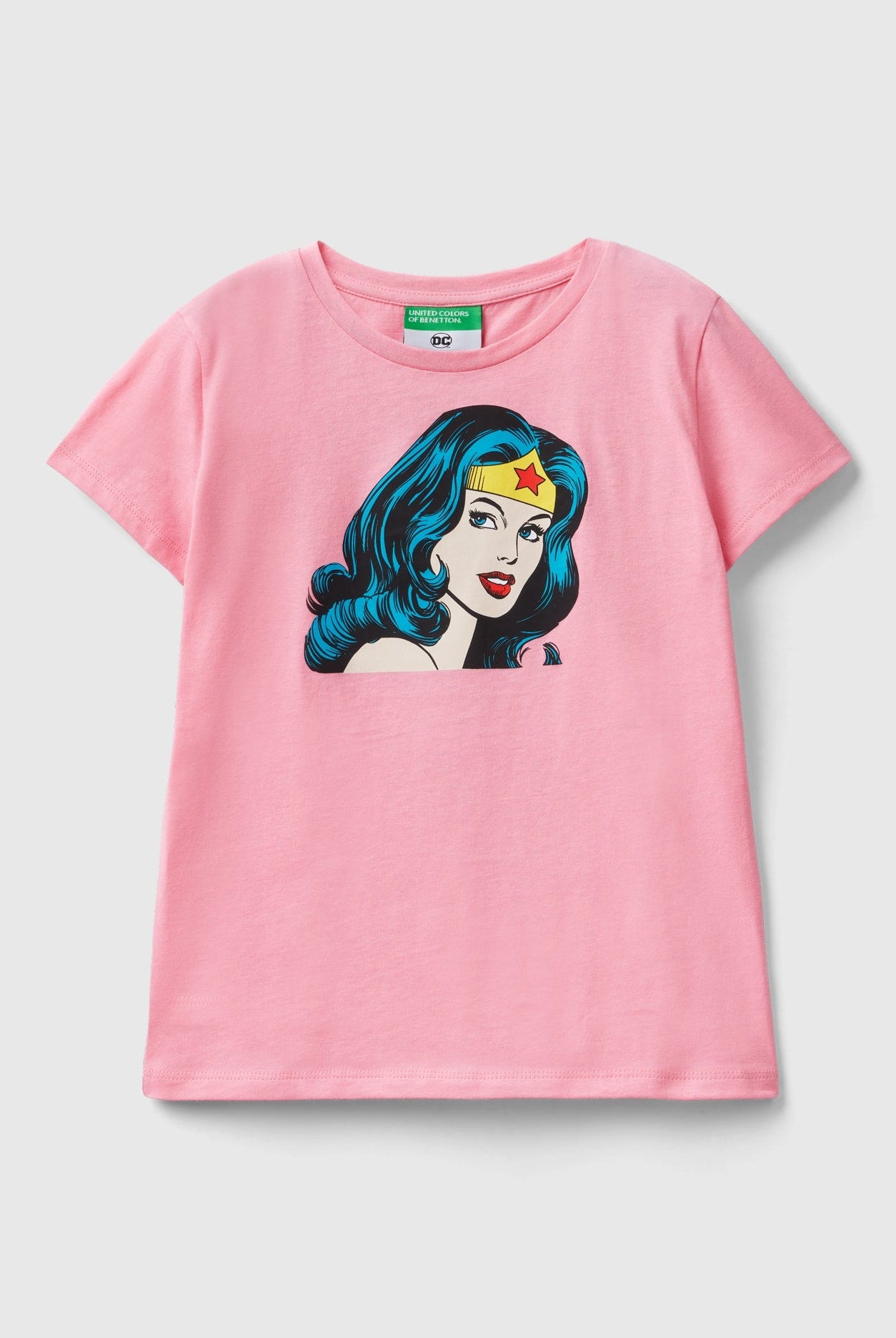 يونايتد كولورز اوف بينيتون تيشرت بناتي وندر وومان نص كم