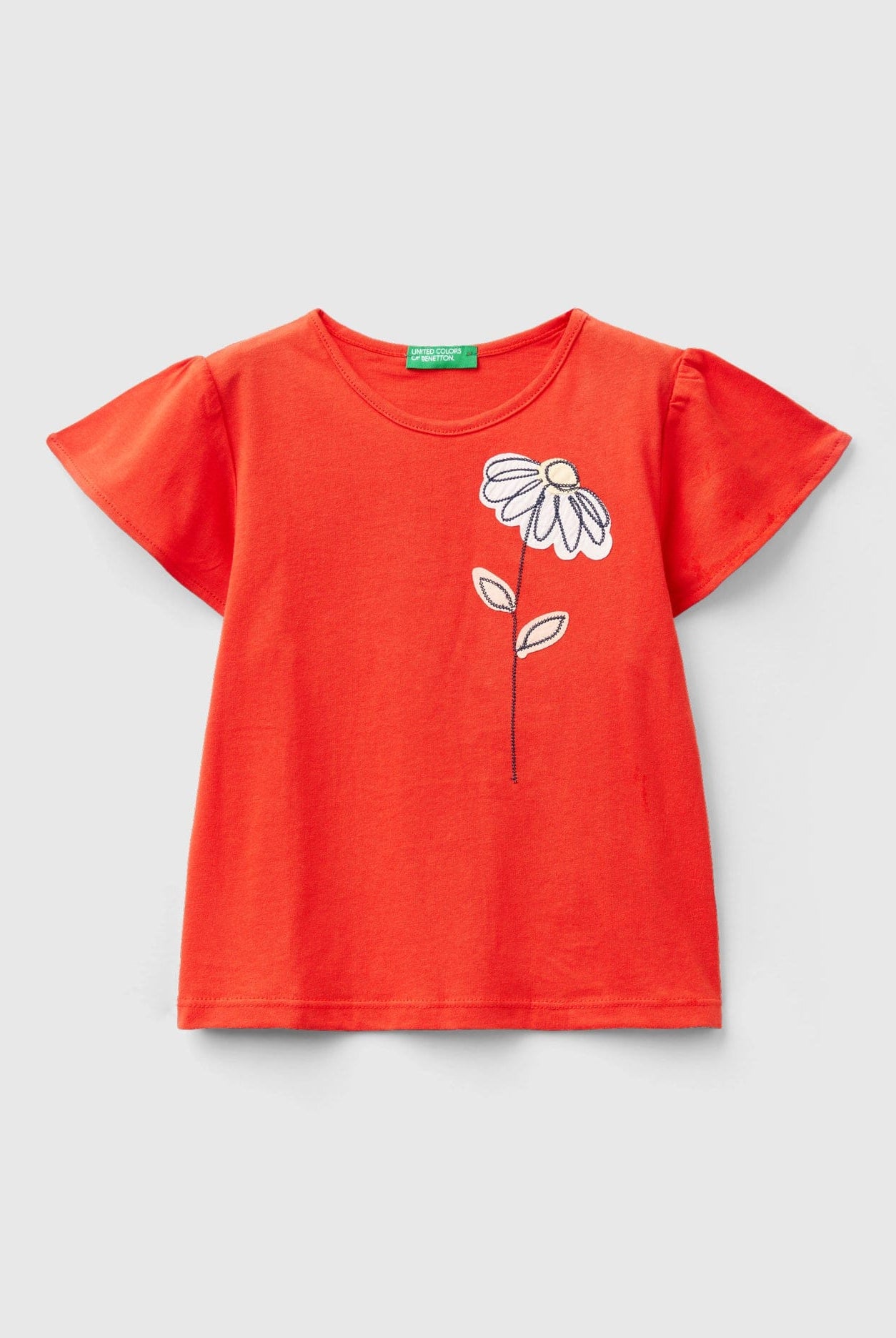 يونايتد كولورز اوف بينيتون تي شيرت بأكمام جرس مع تطريز أمامي بناتي