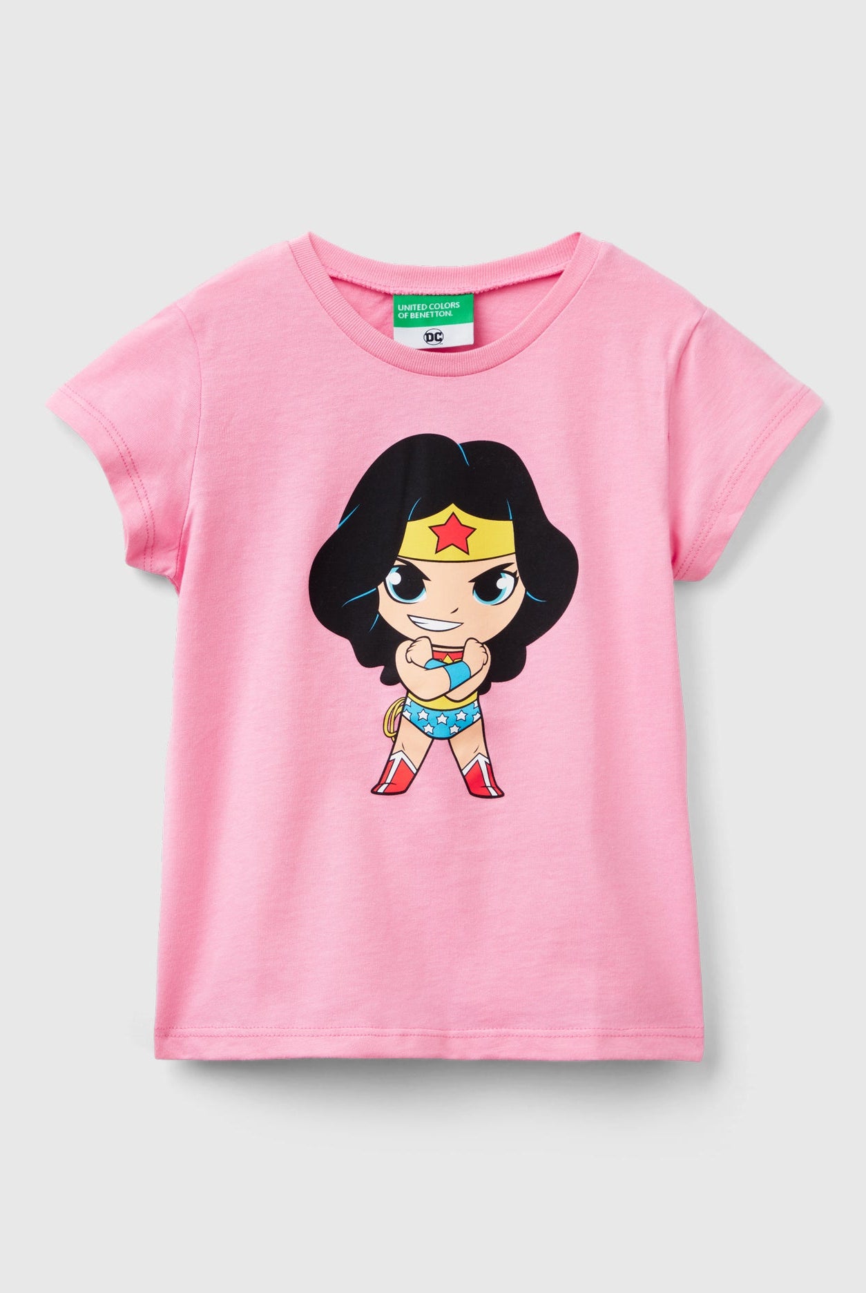 يونايتد كولورز اوف بينيتون تيشرت وندر وومان نص كم بناتي