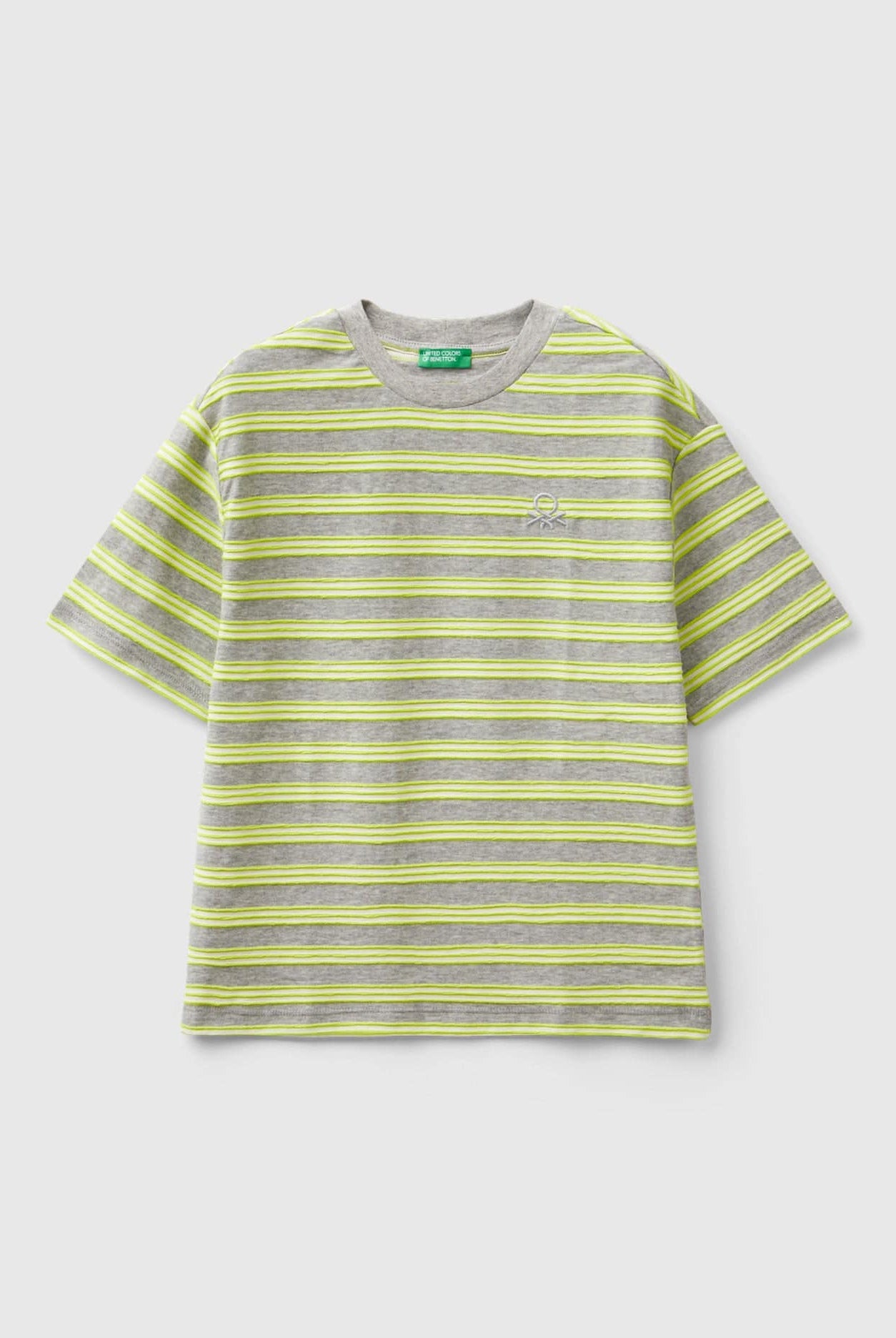 يونايتد كولورز اوف بينيتون تي شيرت مخطط بشعار محفور بالتفصيل ولادي