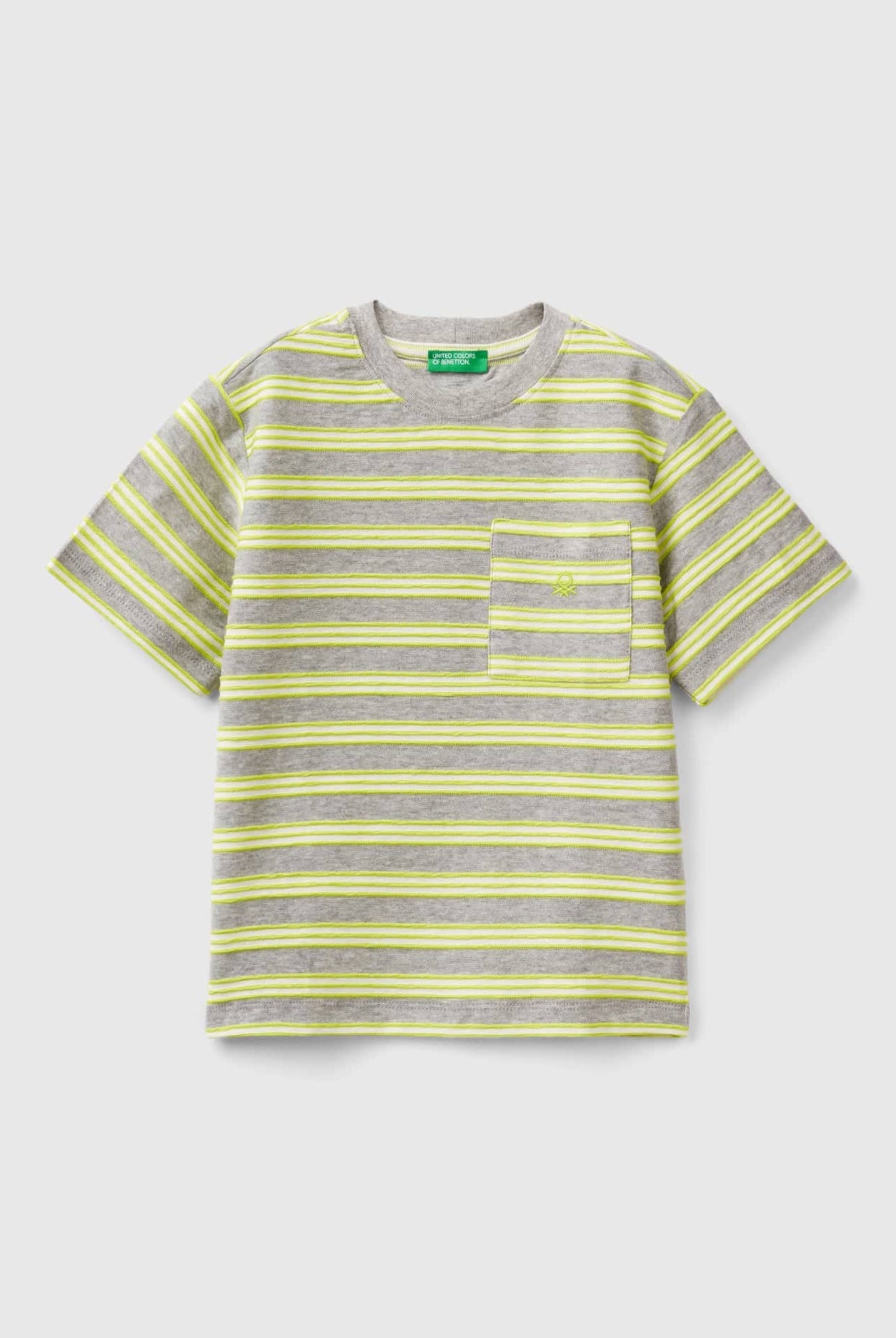 يونايتد كولورز اوف بينيتون تي شيرت برقبة دائرية مع جيب أمامي مخطط بالعرض أطفالي