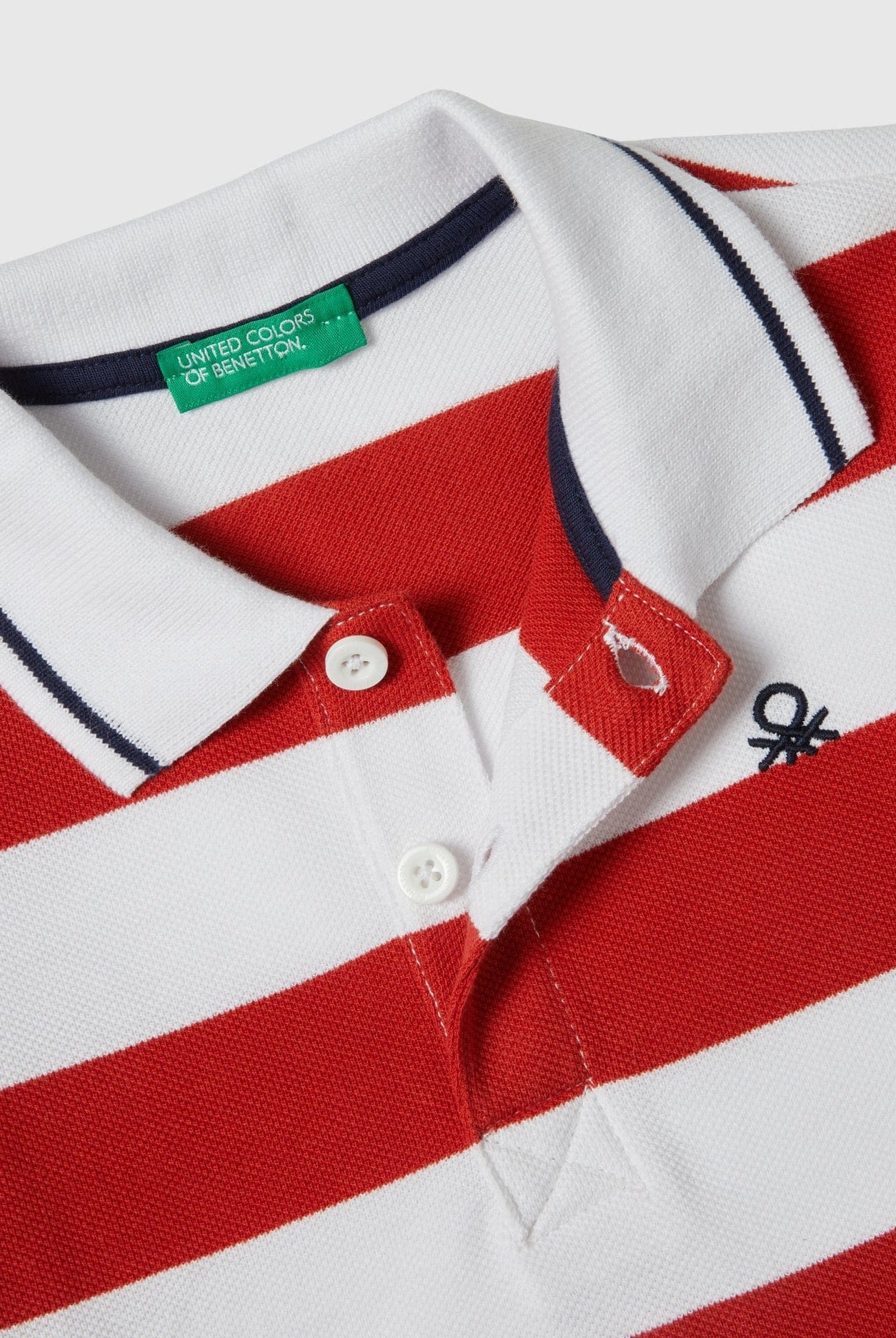 يونايتد كولورز اوف بينيتون قميص بولو بأكمام قصيرة وخطوط أطفالي