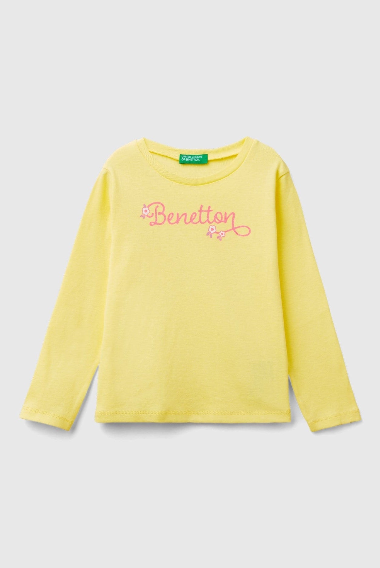 يونايتد كولورز اوف بينيتون تيشيرت بناتي بأكمام طويلة وطباعة لامعة