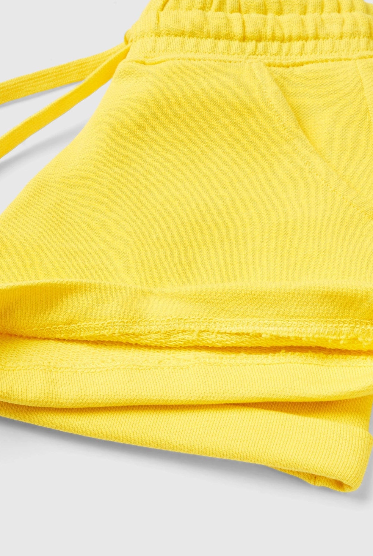 يونايتد كولورز اوف بينيتون شورت بناتي مصنوع من القطن بنسبة 100%