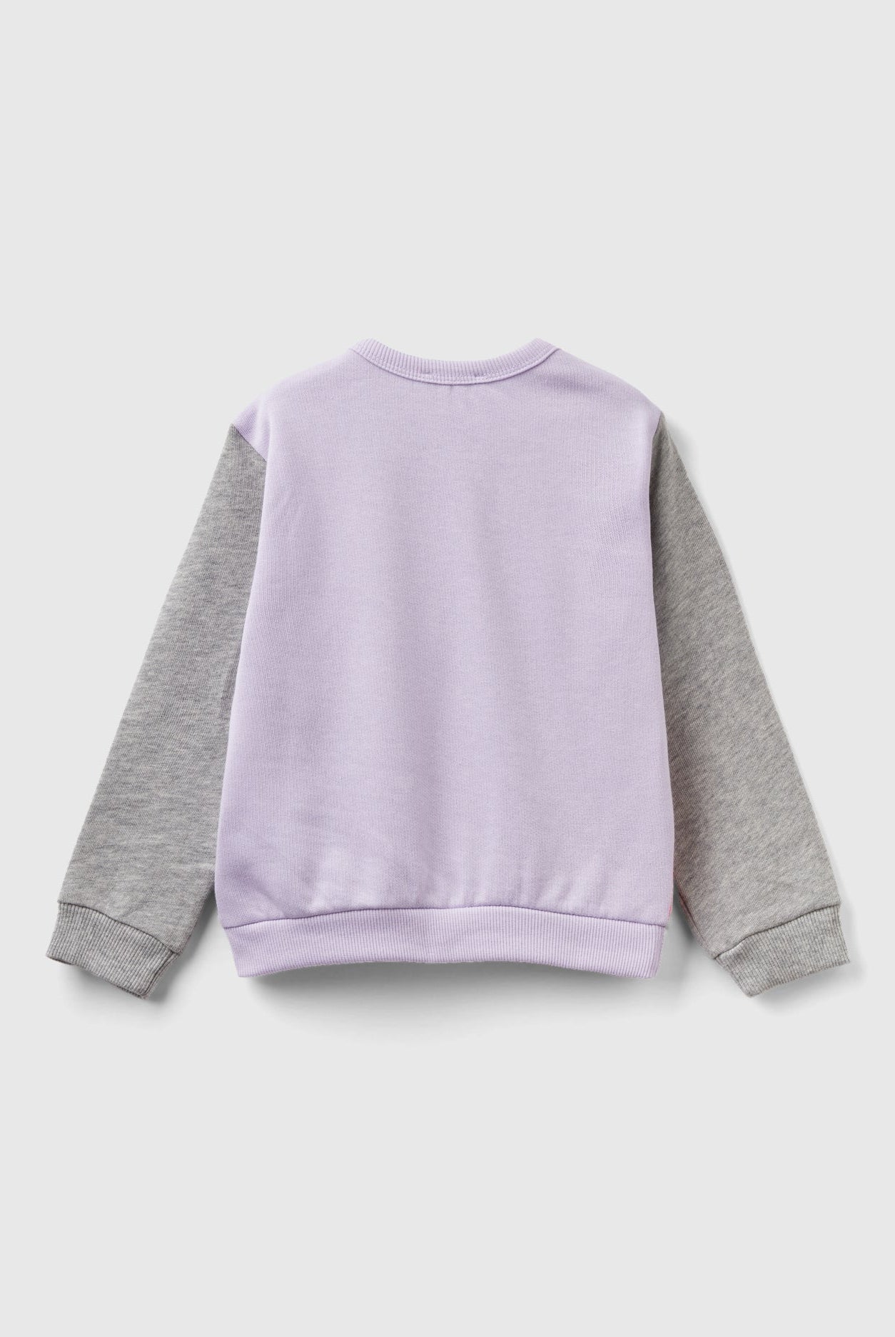 يونايتد كولورز اوف بينيتون سويت شيرت قطن عضوي 100% بشعار بناتي