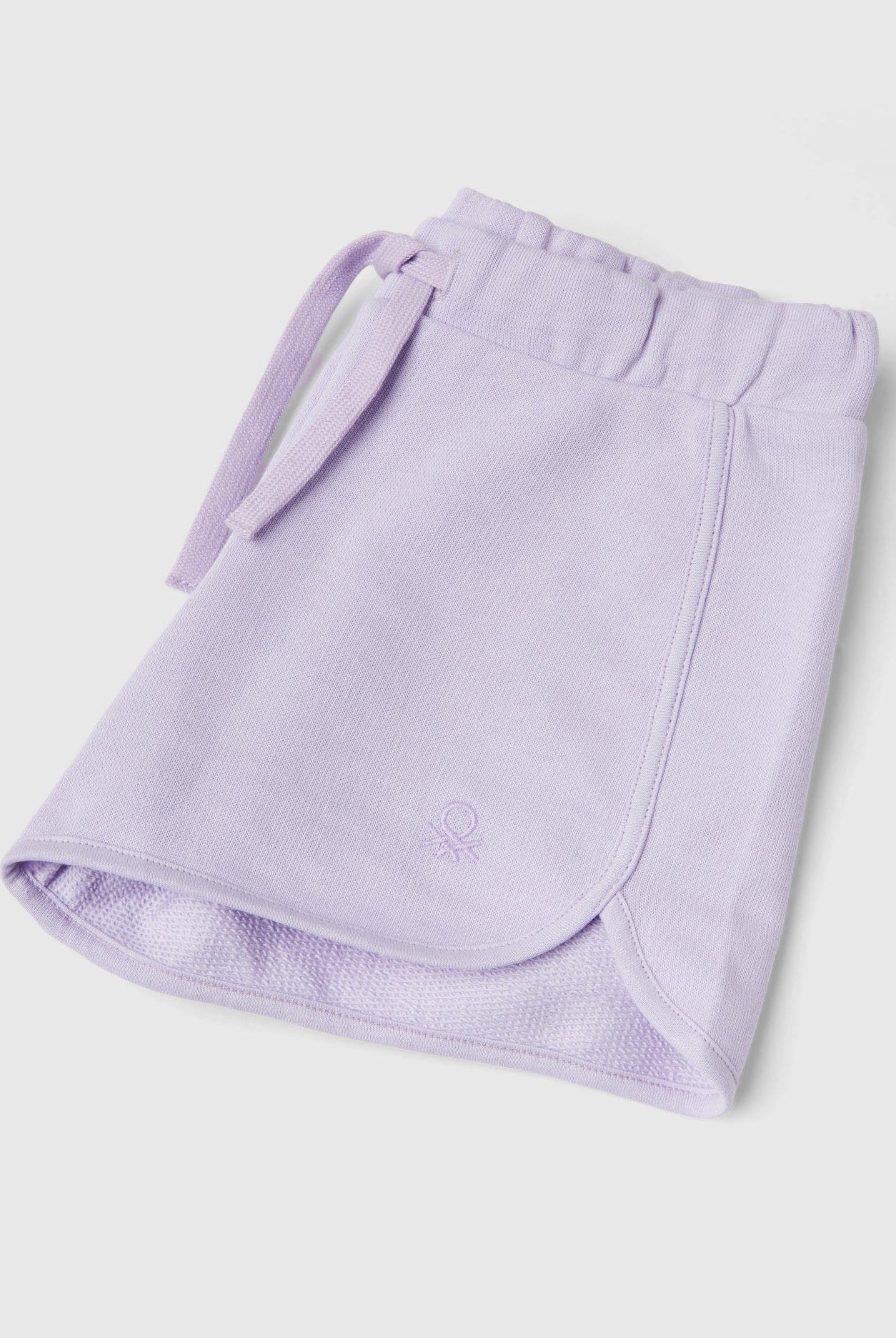 يونايتد كولورز اوف بينيتون شورت قطن عضوي 100% سادة برباط لون موحد بناتي