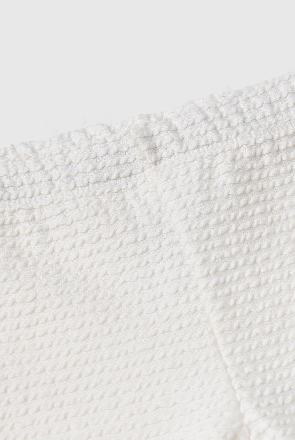 يونايتد كولورز اوف بينيتون فستان رضع يأكمام منفوخة وزخارف