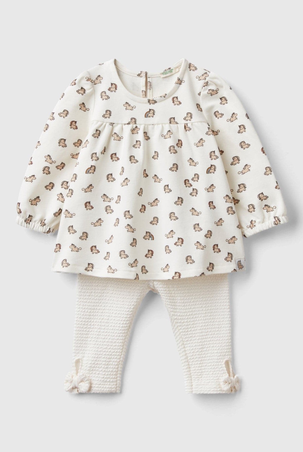 يونايتد كولورز اوف بينيتون فستان رضع يأكمام منفوخة وزخارف