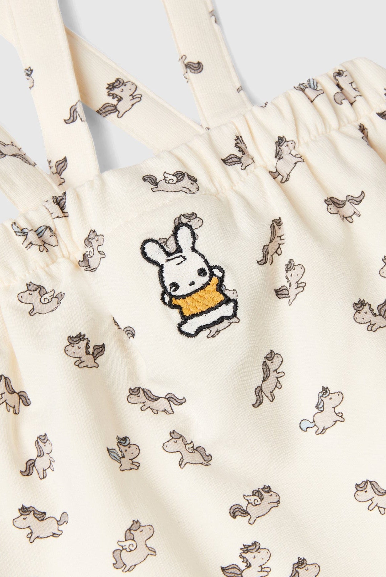 يونايتد كولورز اوف بينيتون طقم رضع مكون من قطعتين بنقوش كاملة مع خصر مجمع وحزام