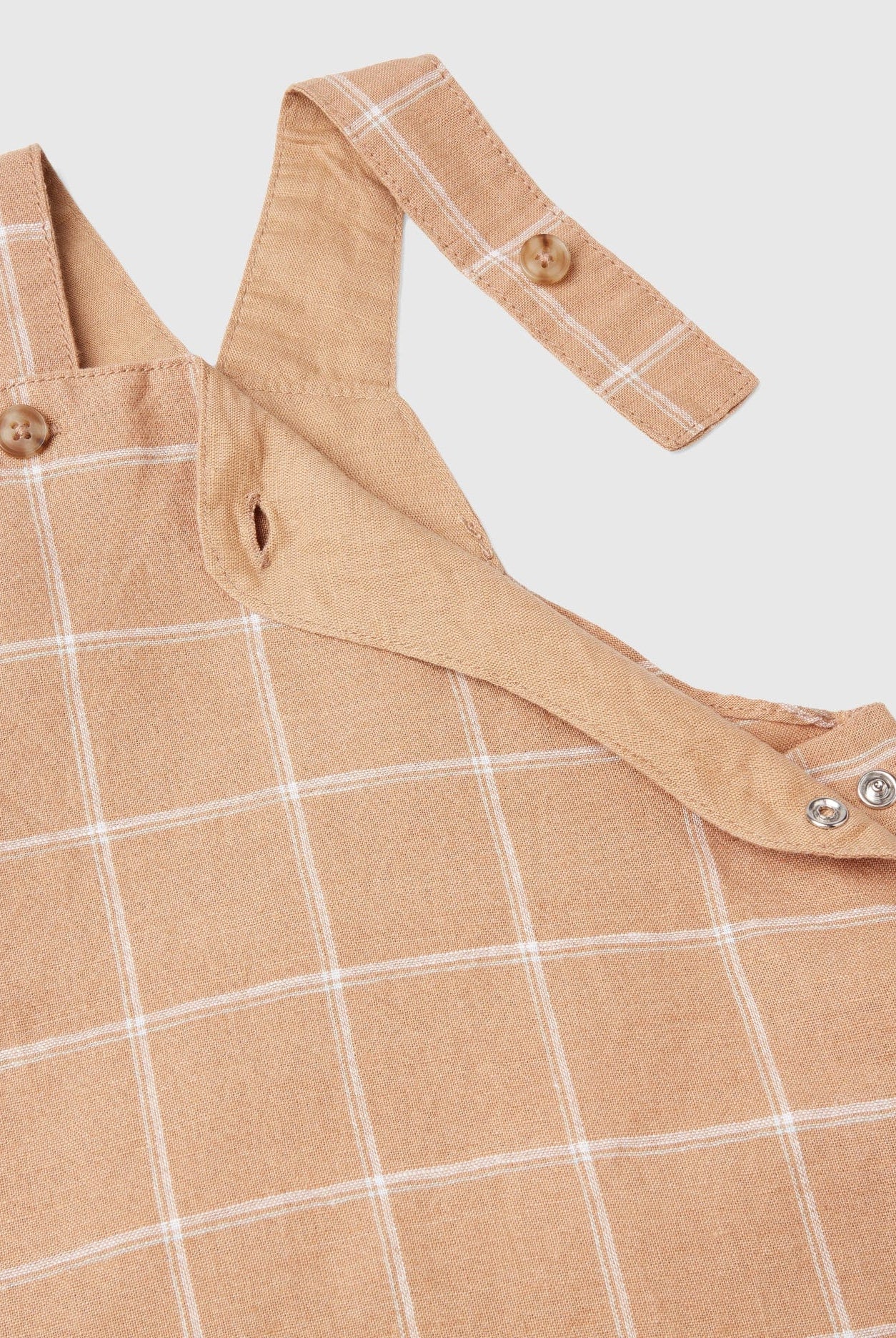 يونايتد كولورز اوف بينيتون بدلة بأرجل مطوية مع تطريز وأزرار على الصدر رضع أطفال