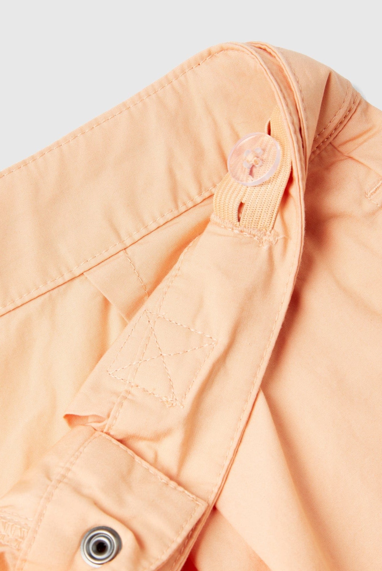 يونايتد كولورز اوف بينيتون بنطلون بناتي واسع بخصر مرتفع ب تعريجات من الامام بالطول