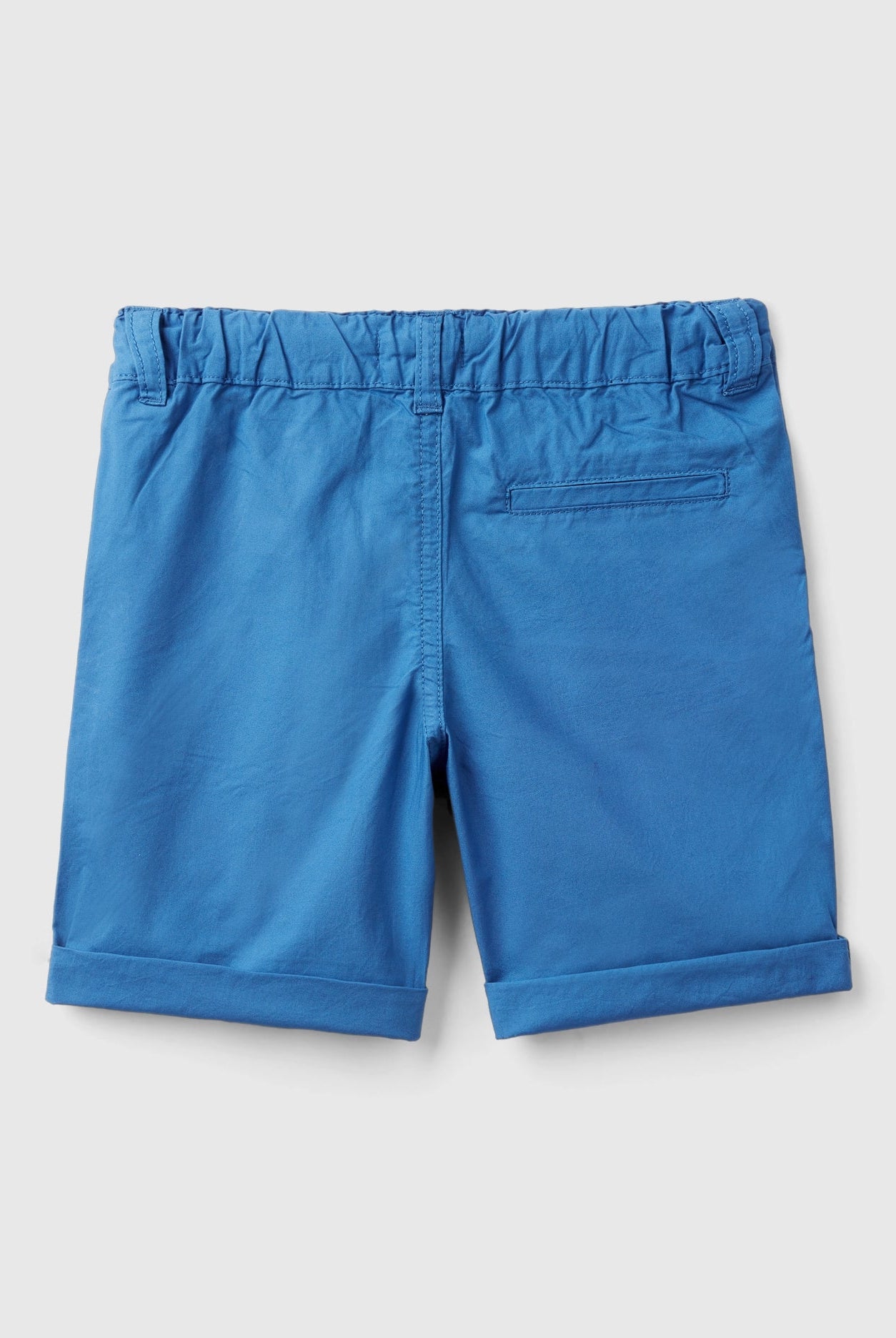 يونايتد كولورز اوف بينيتون شورت قطن سادة 100% برباط ولادي