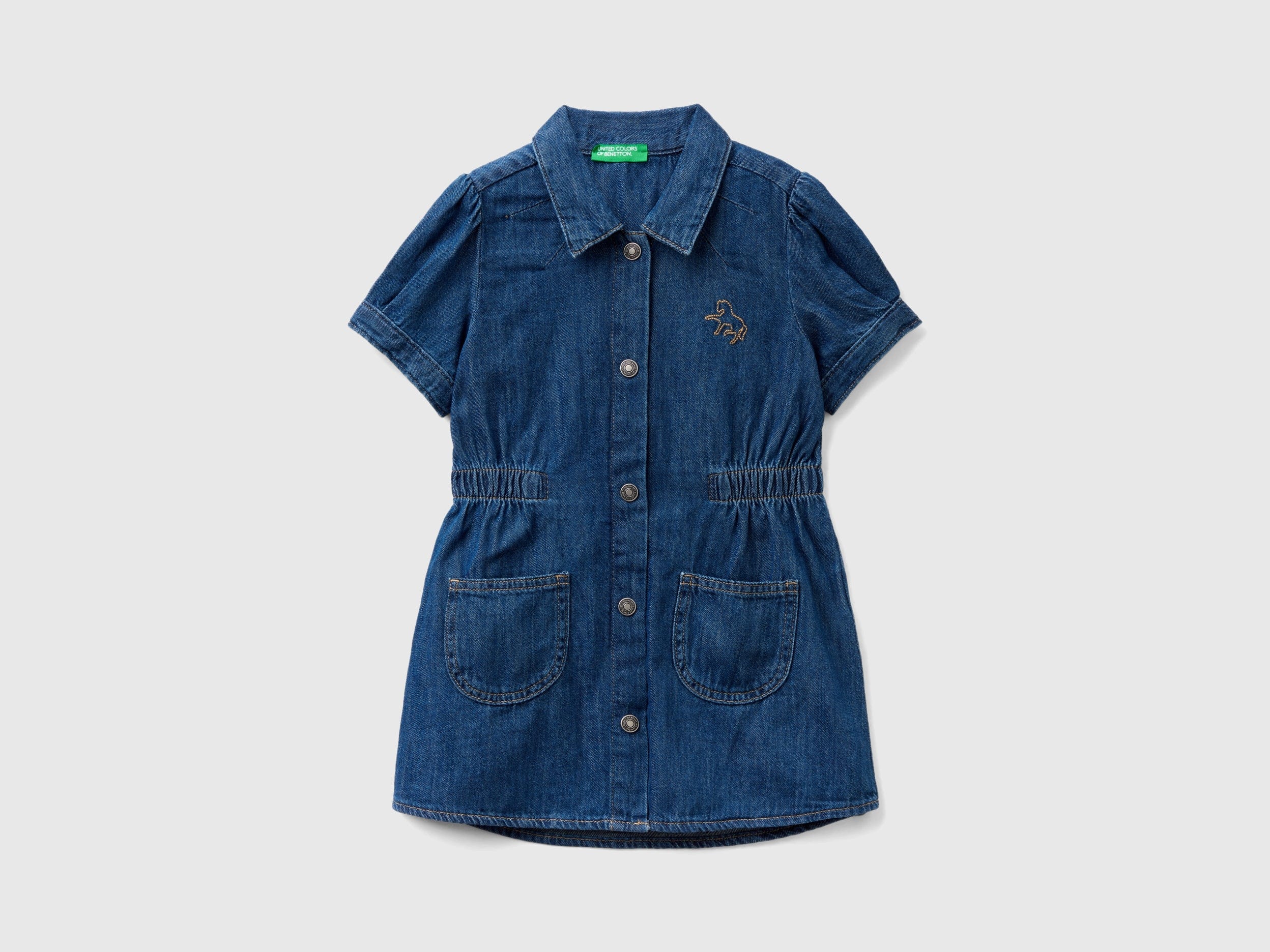 يونايتد كولورز اوف بينيتون فستان قميص بناتي من الدنيم بياقة وجيوب امامية