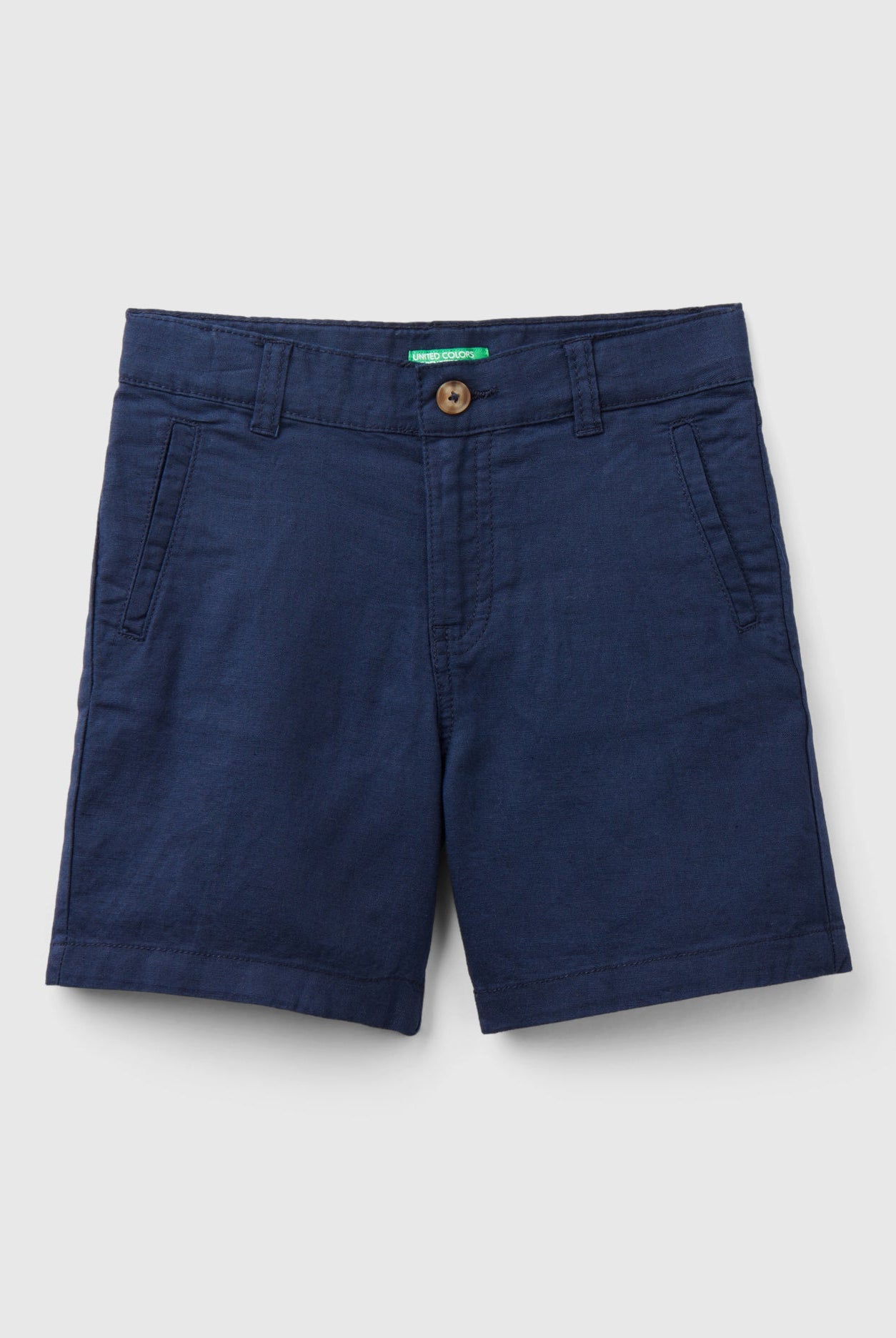 يونايتد كولورز اوف بينيتون شورت برمودا اطفالي قصير بجيبين وفتحة حزام