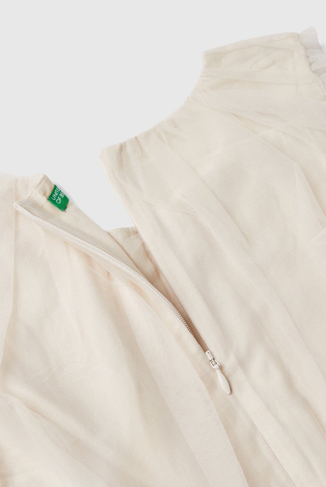 يونايتد كولورز اوف بينيتون فستان تول بناتي بدون أكمام مبطن من الداخل منقوش