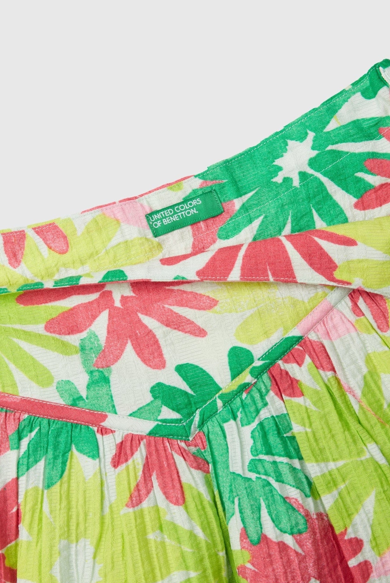 يونايتد كولورز اوف بينيتون تنورة بناتي مطبوعة بأزهار مع تفاصيل على الخصر