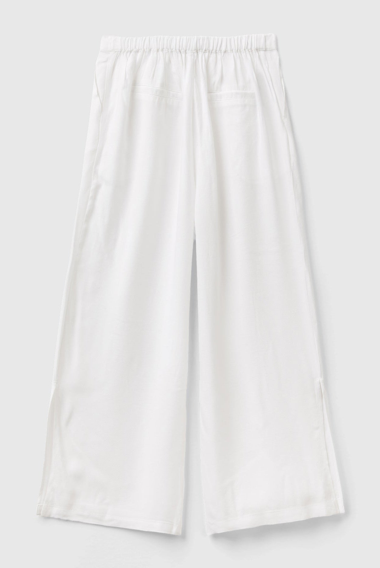 يونايتد كولورز اوف بينيتون بنطلون واسع بقصات خلفية وجيوب أطفالي