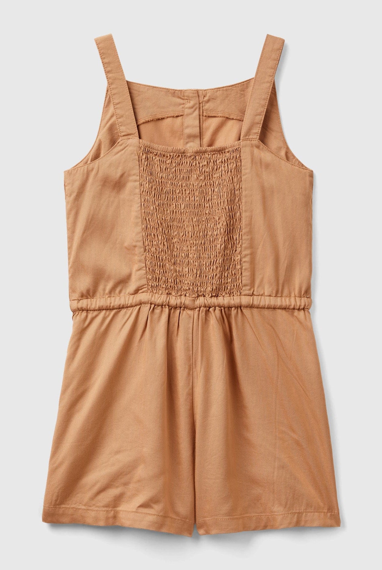 يونايتد كولورز اوف بينيتون جمبسوت قصير بأزرار أمامية ورباط خصر وتفاصيل مرنة في الخلف للفتيات