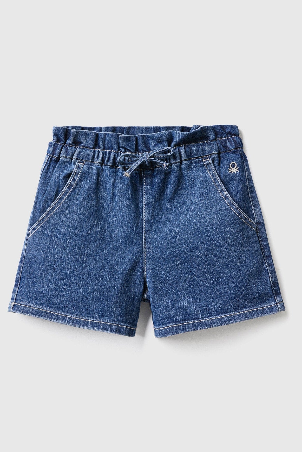 يونايتد كولورز اوف بينيتون شورت جينز صديق للبيئة بخصر مكشكش بناتي