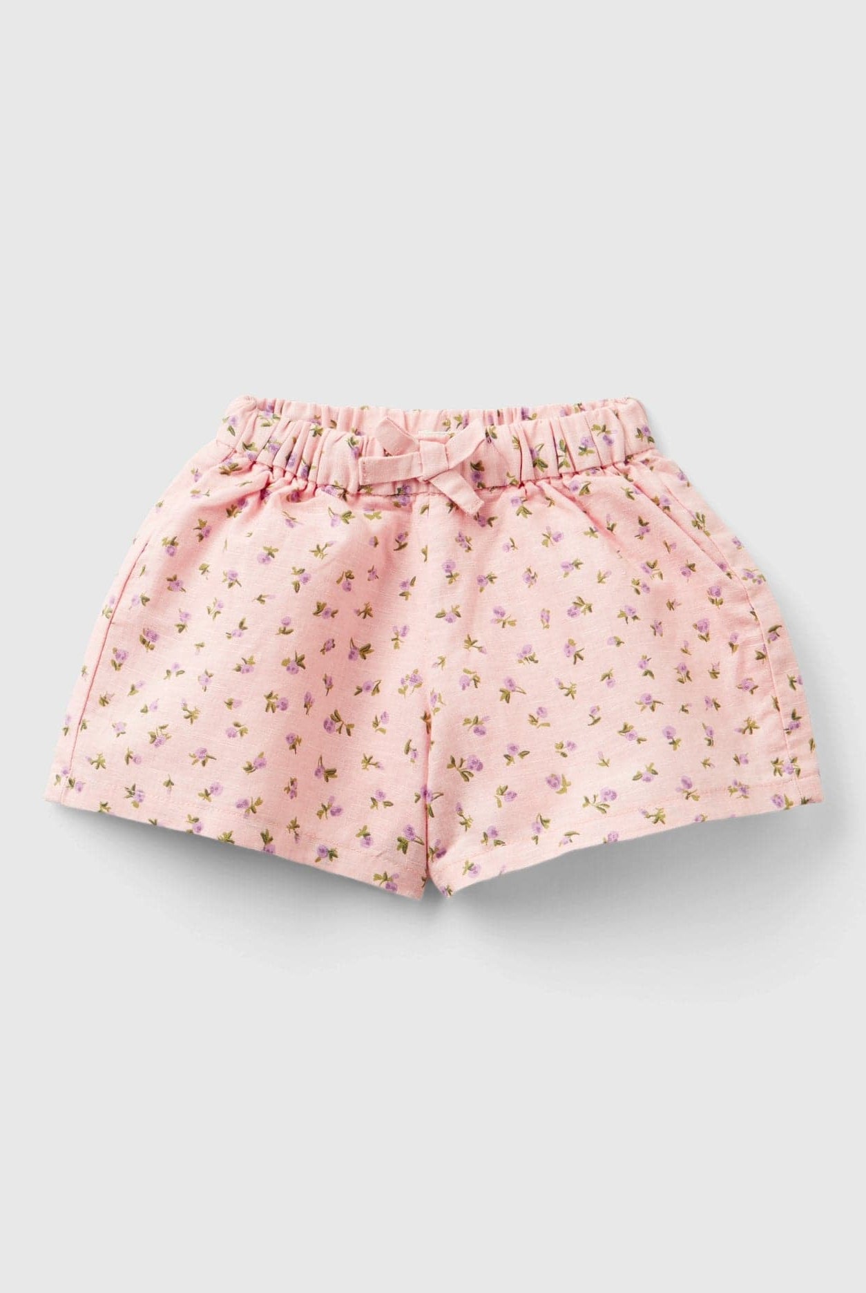 يونايتد كولورز اوف بينيتون شورت رضع مزين بالكامل بنقوش مع خصر برباط وتفاصيل عقدة