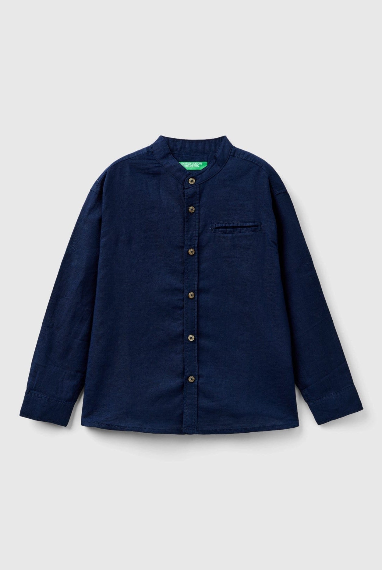 يونايتد كولورز اوف بينيتون قميص اطفال من مزيج الكتان بجيوب وياقة وأكمام قابلة للطي