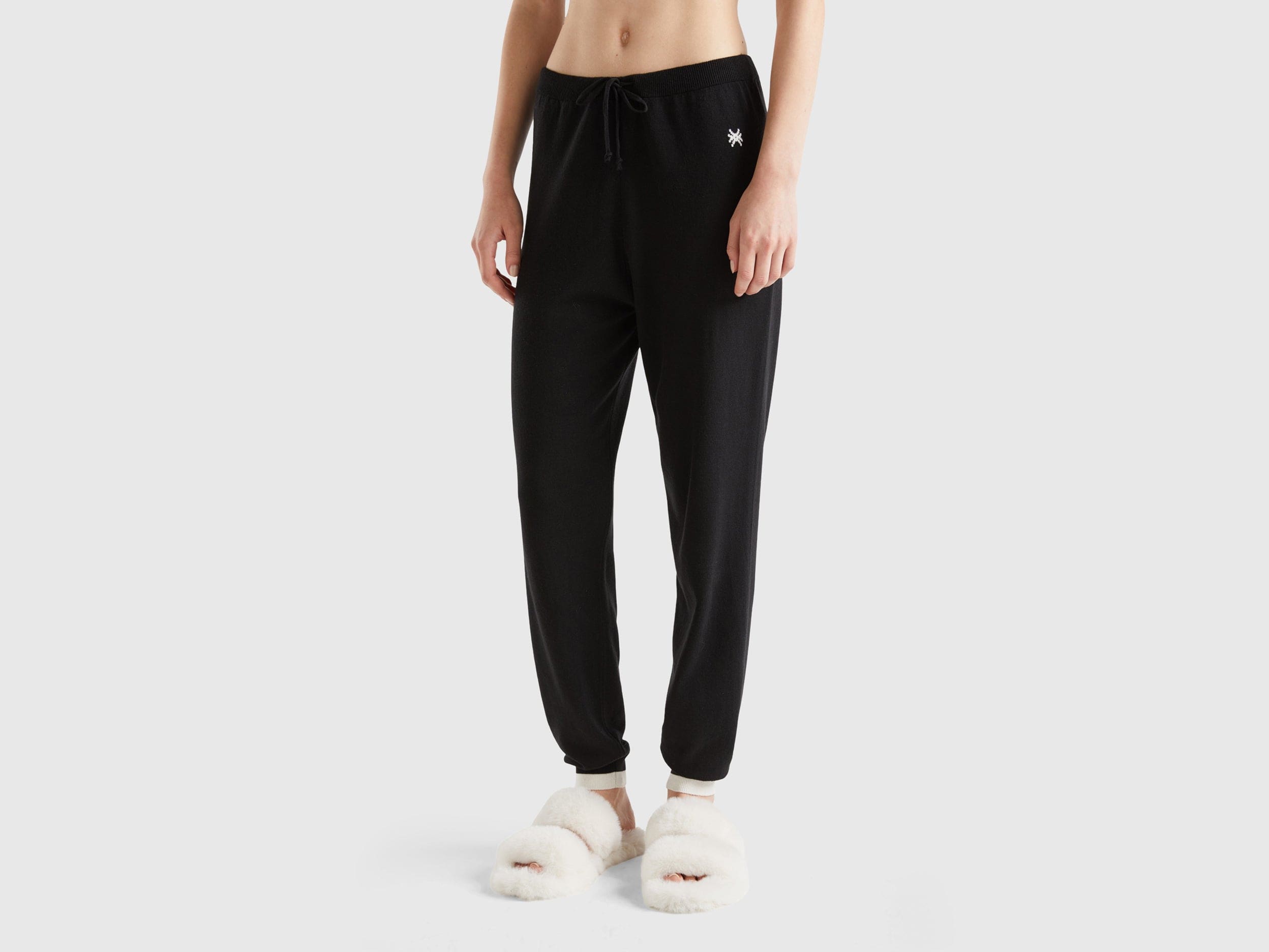 يونايتد كولورز اوف بينيتون بنطلون شبابي رياضي برباط عالخصر