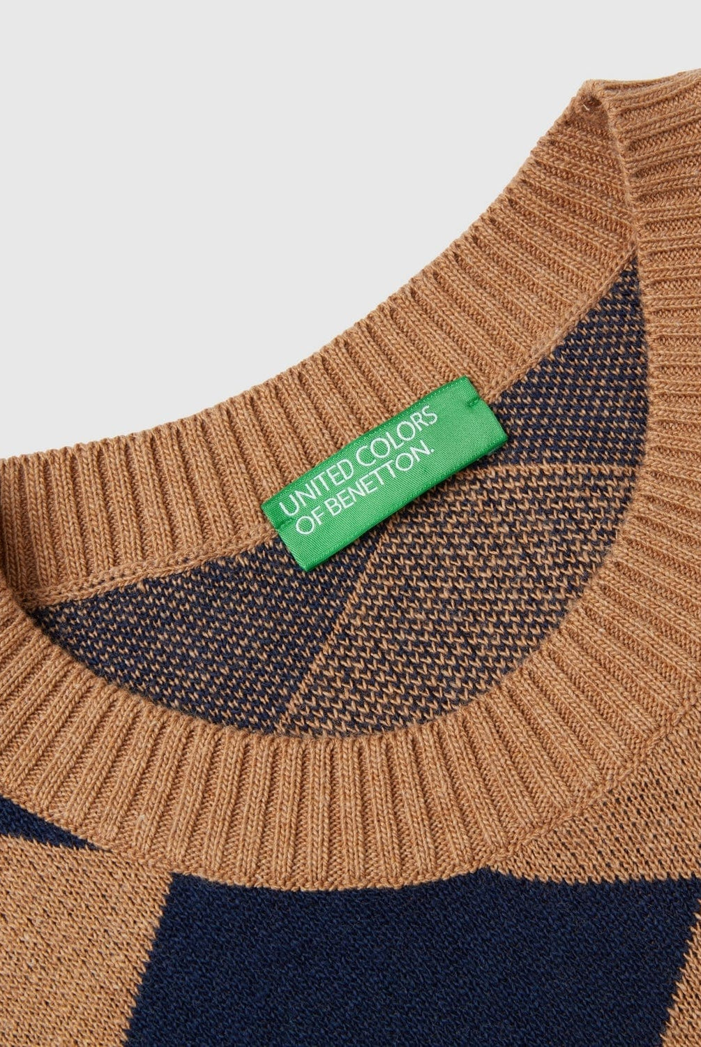 يونايتد كولورز اوف بينيتون فستان طويل منقوش نسائي